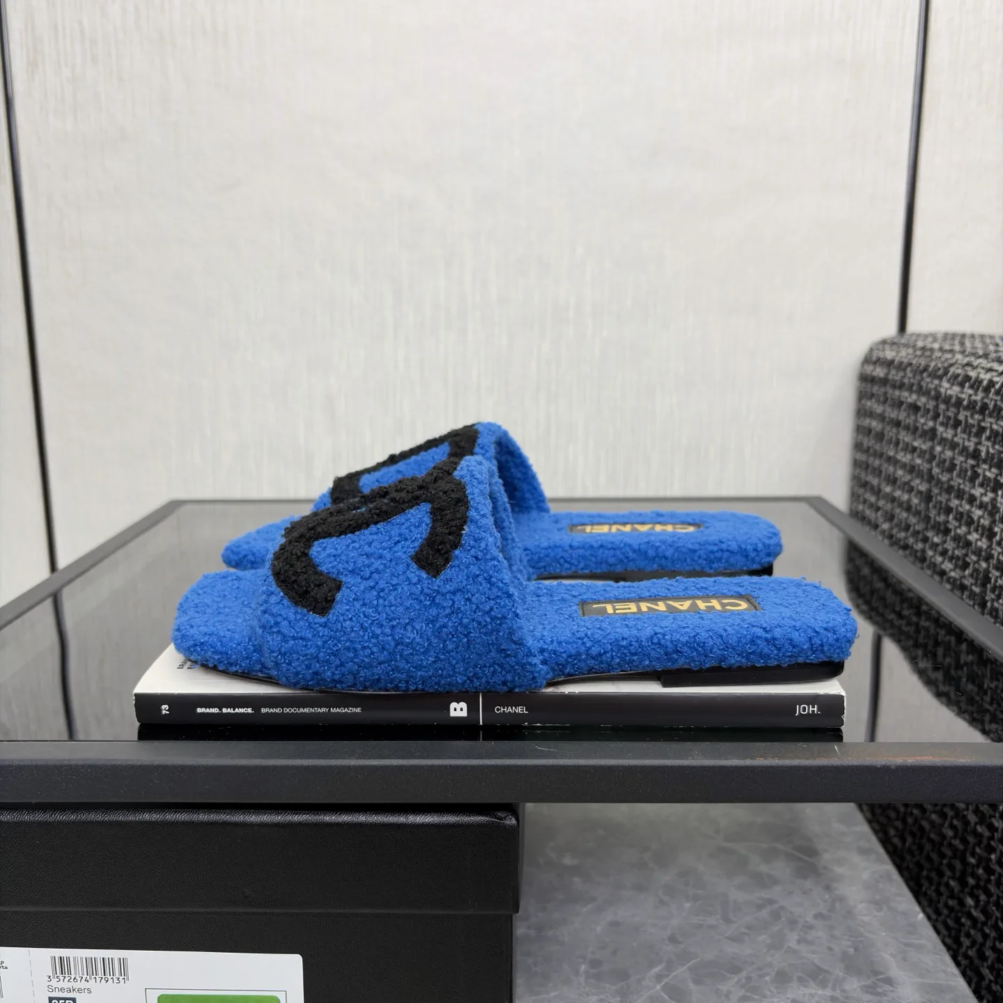 Тапочки Женские Chanel 18700090