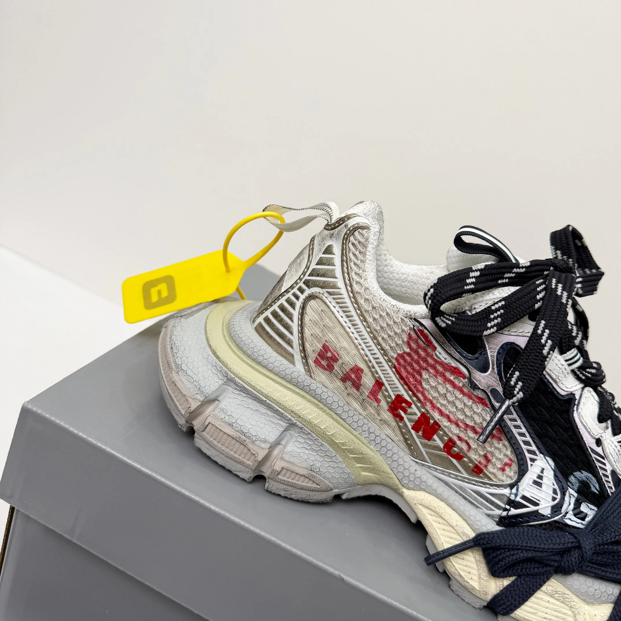 Кроссовки Женские Balenciaga 6239938