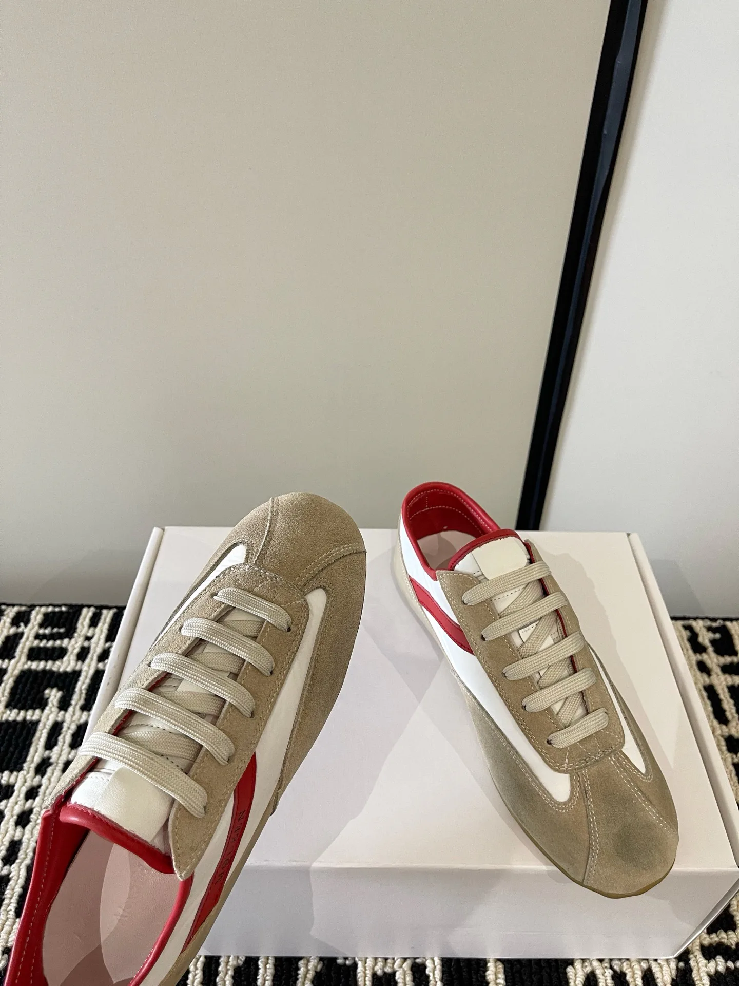 Кроссовки Женские Alexander Mcqueen 18386253