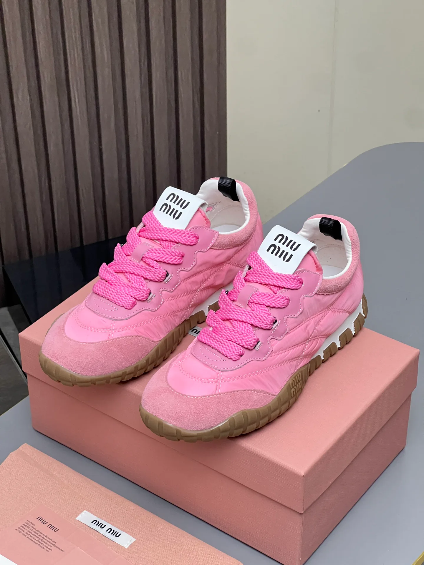 Кроссовки Женские Miu Miu 17968636