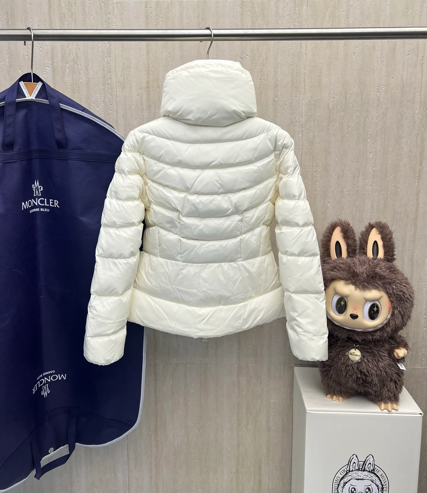 Куртки И Пуховики Женские Moncler 19628749
