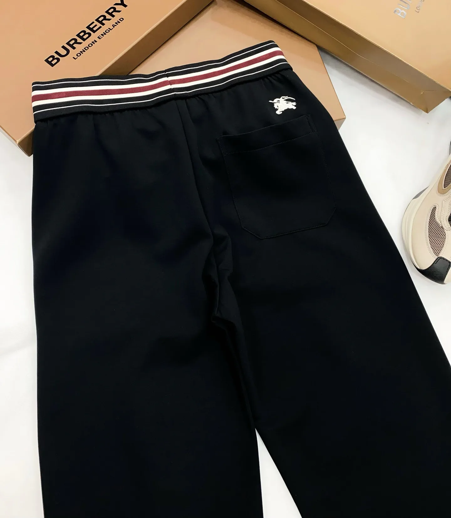 Брюки Мужские Burberry 13441681