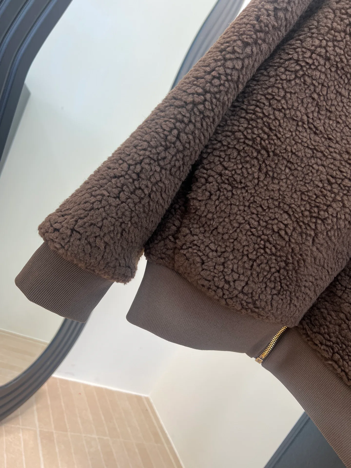 Куртки И Пуховики Женские Louis Vuitton 1270899