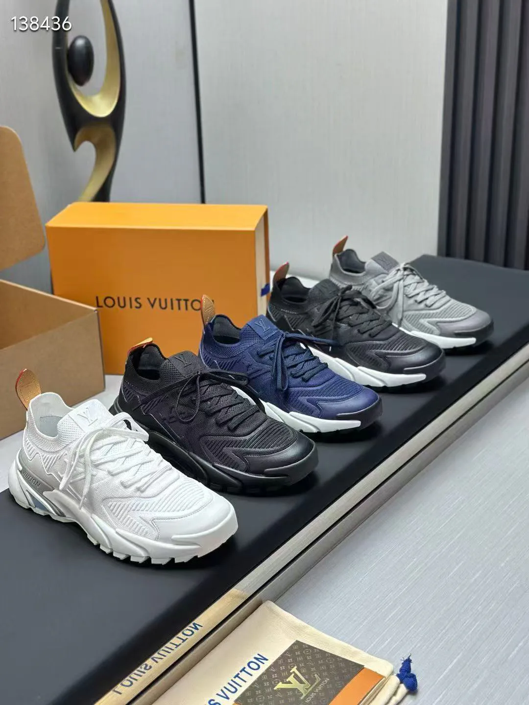 Кроссовки Мужские Louis Vuitton 890308