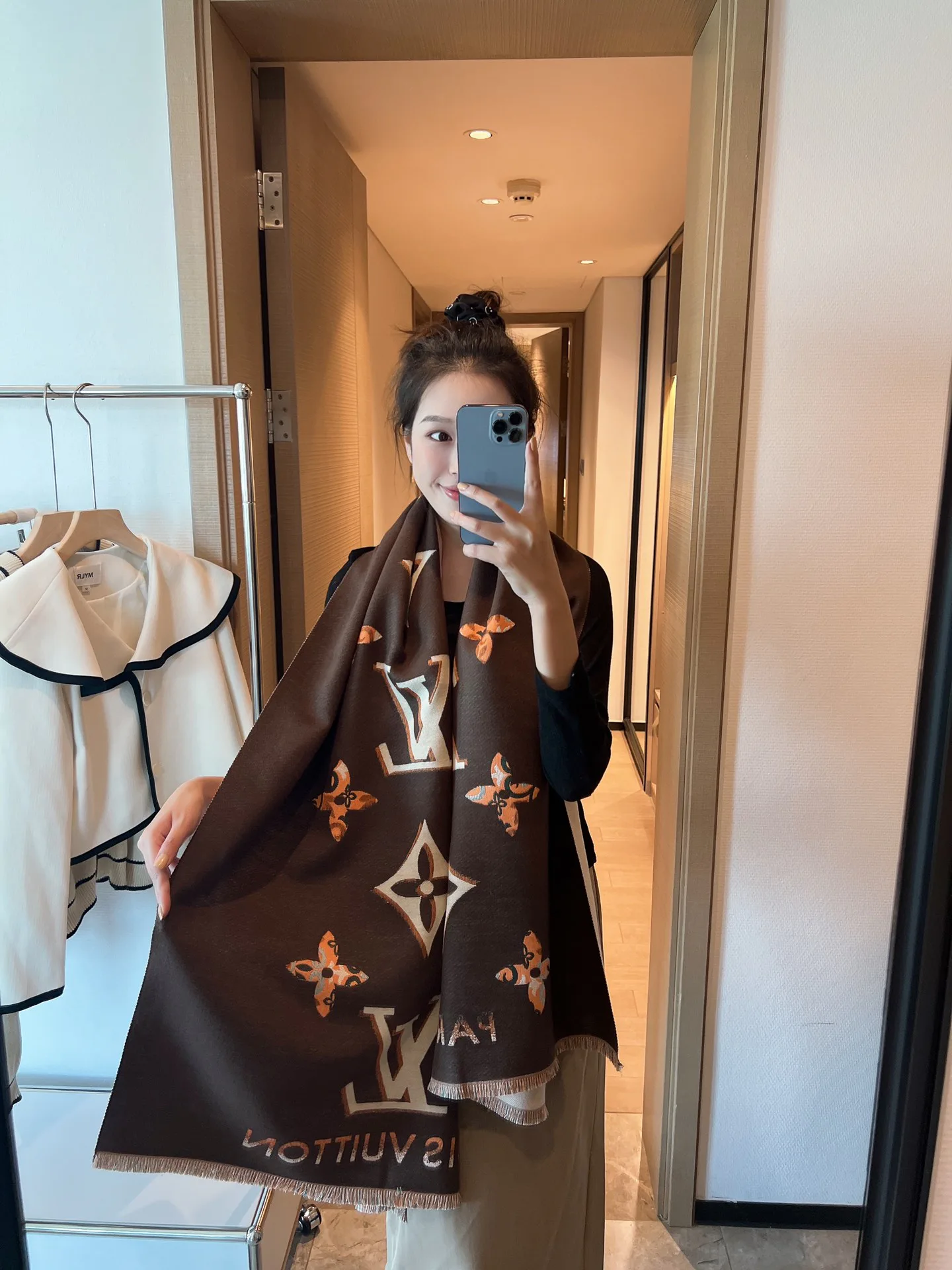 Шарфы Louis Vuitton 1973608