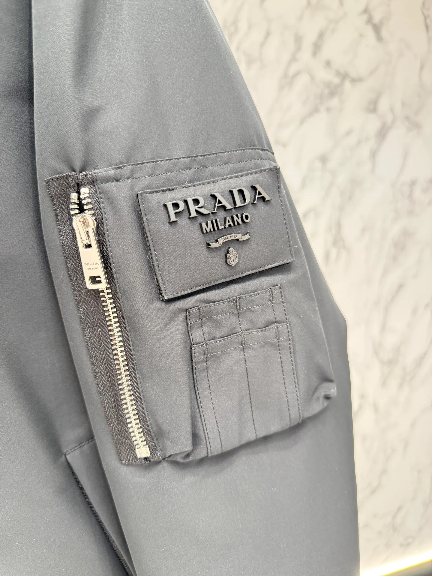 Куртки И Пуховики Женские Prada 4000199