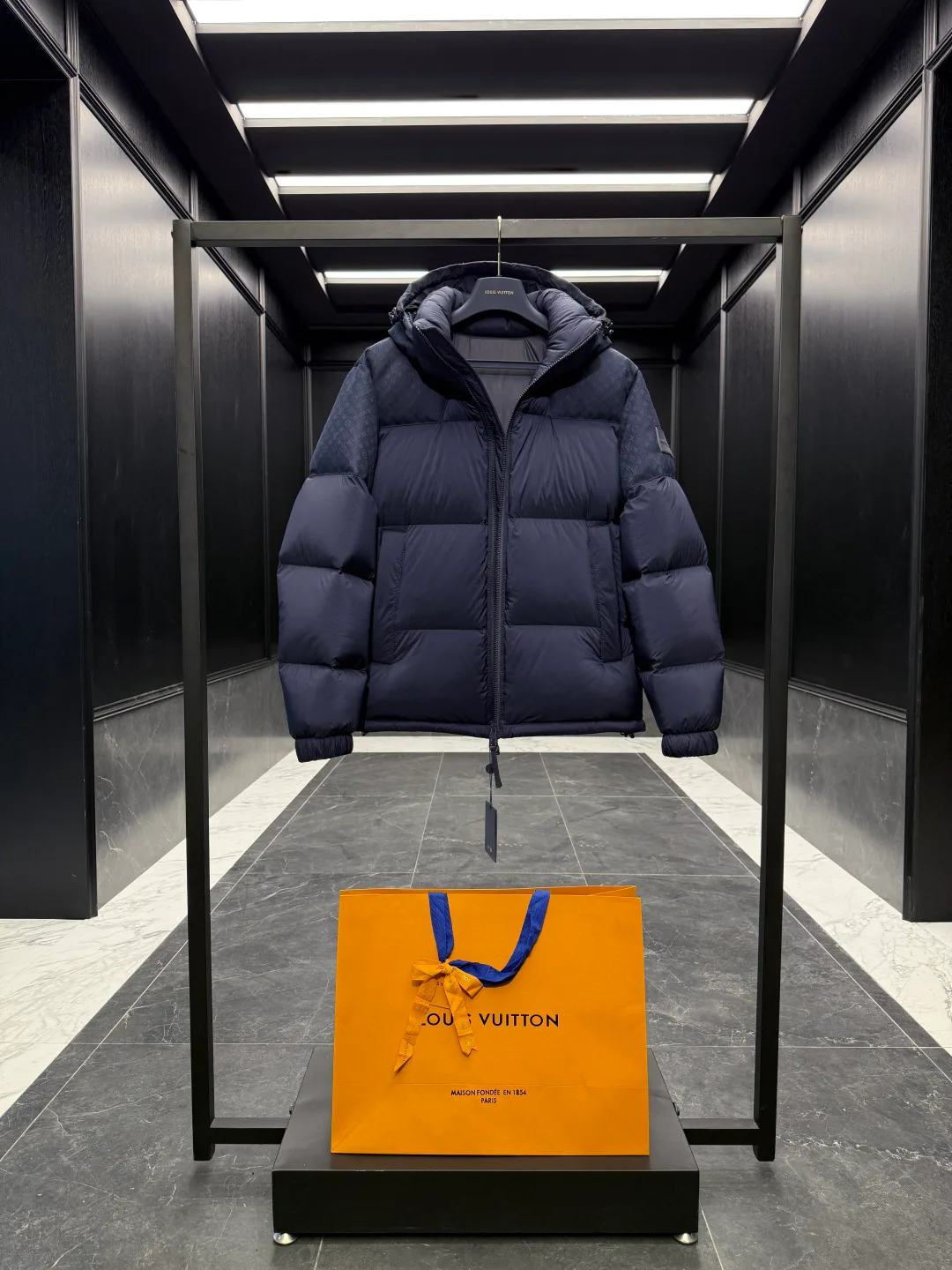 Куртки И Пуховики Мужские Louis Vuitton 171431