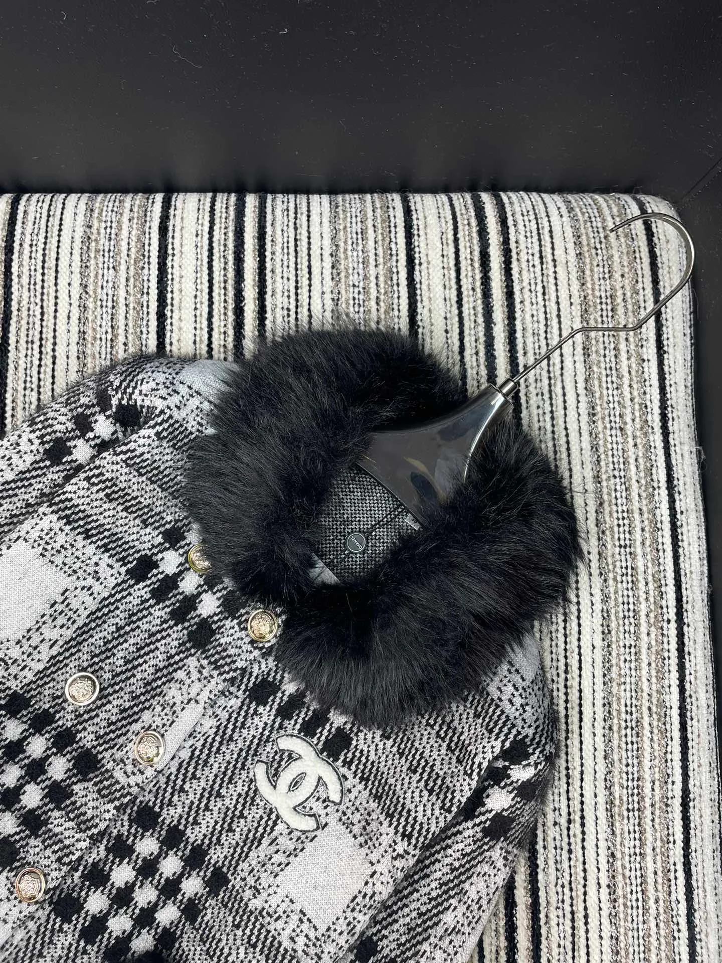 Куртки И Пуховики Женские Chanel 952945