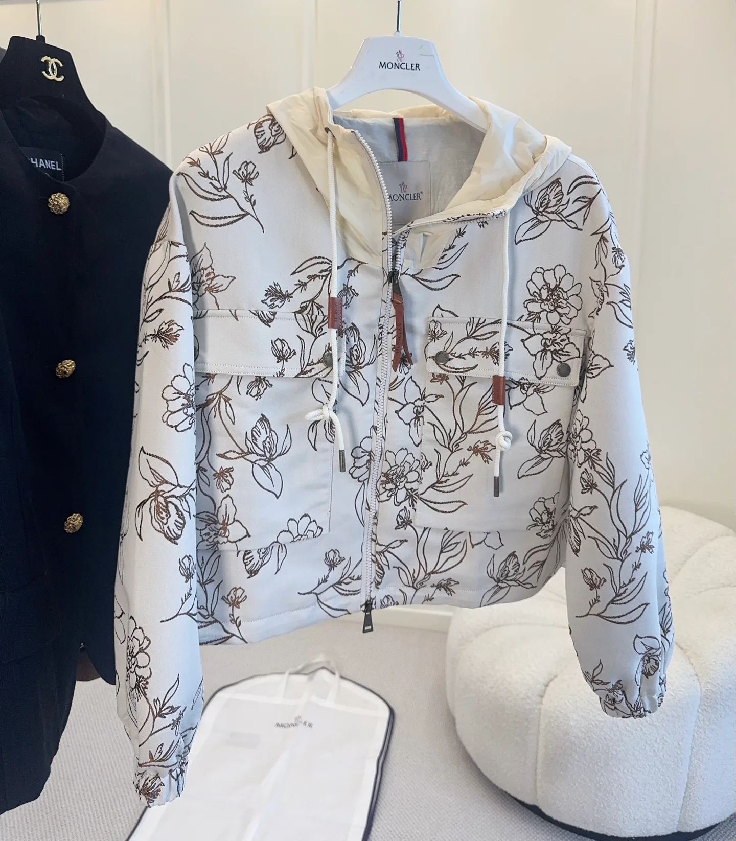 Куртки И Пуховики Женские Moncler 17960280