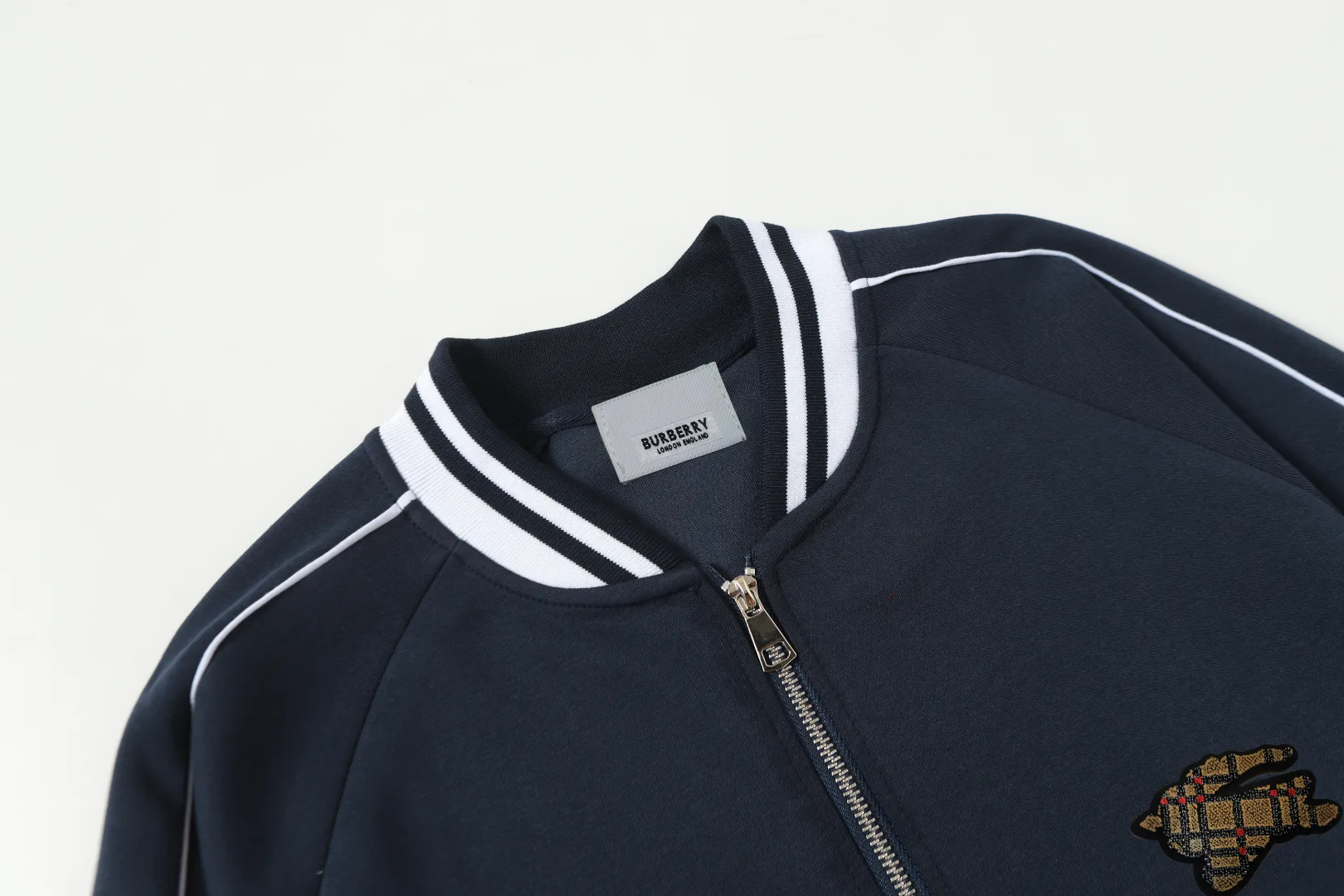 Куртки Женские Burberry 46573