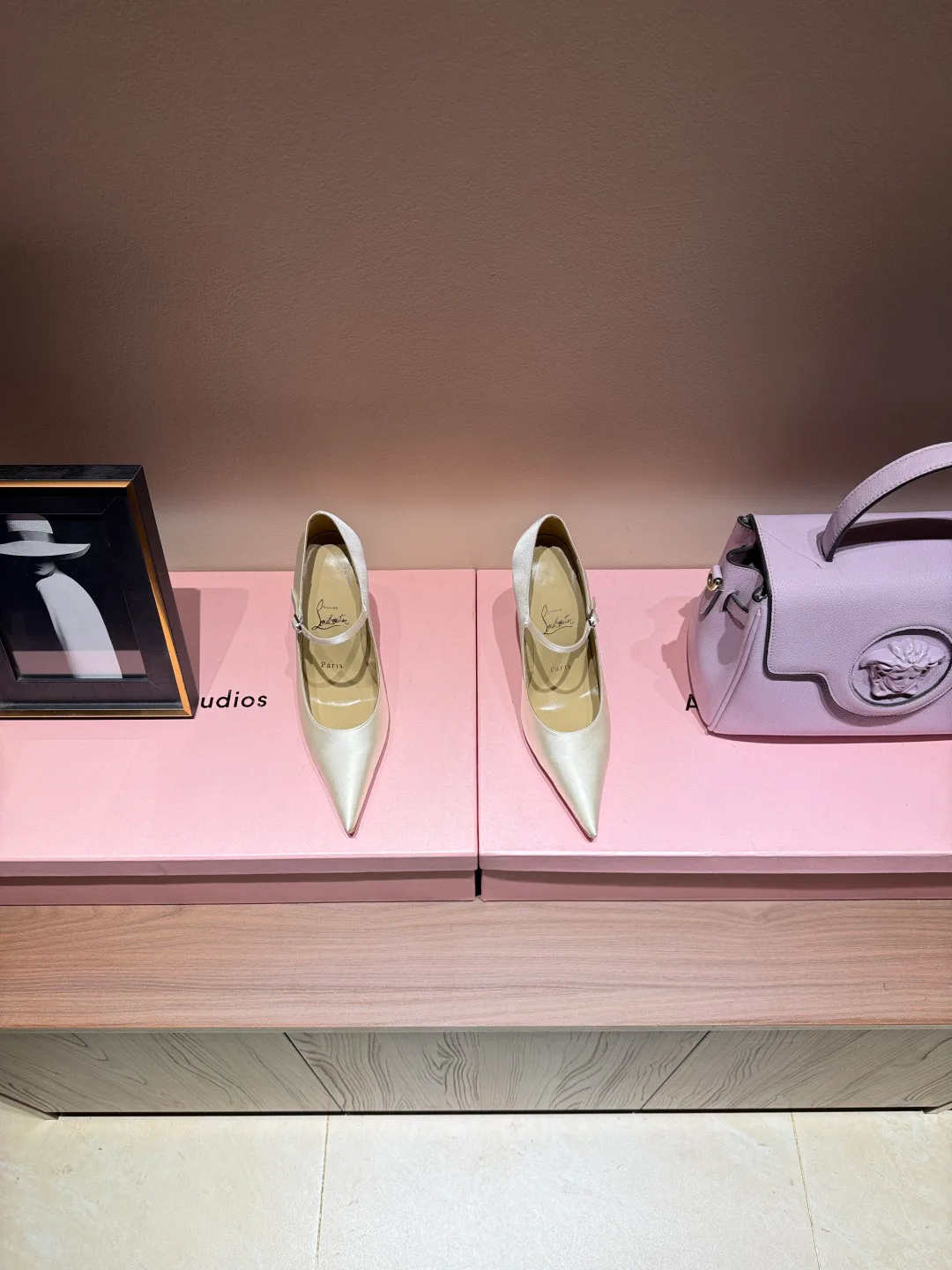 Туфли Женские Christian Louboutin 4743802