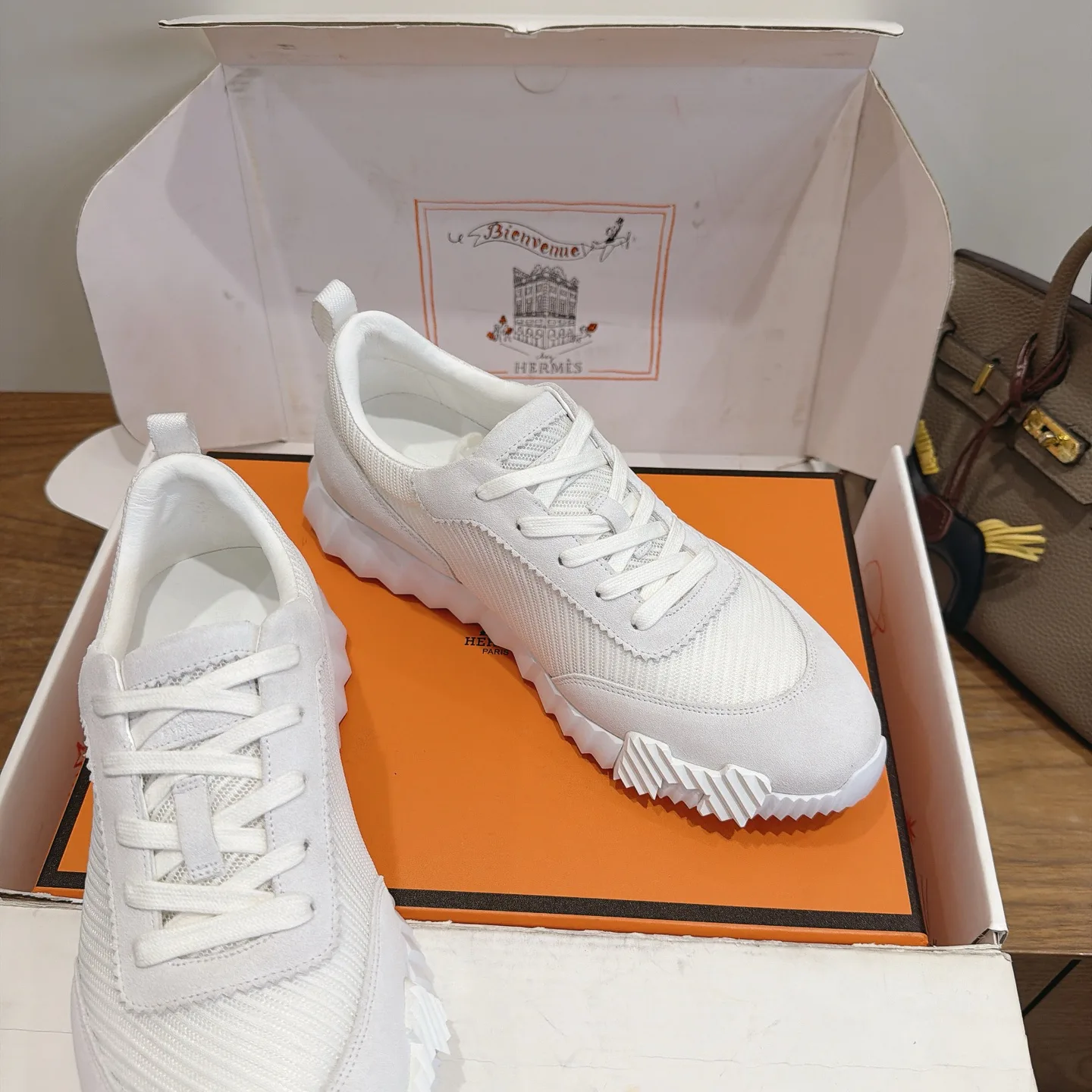 Кроссовки Женские Hermes 17303724
