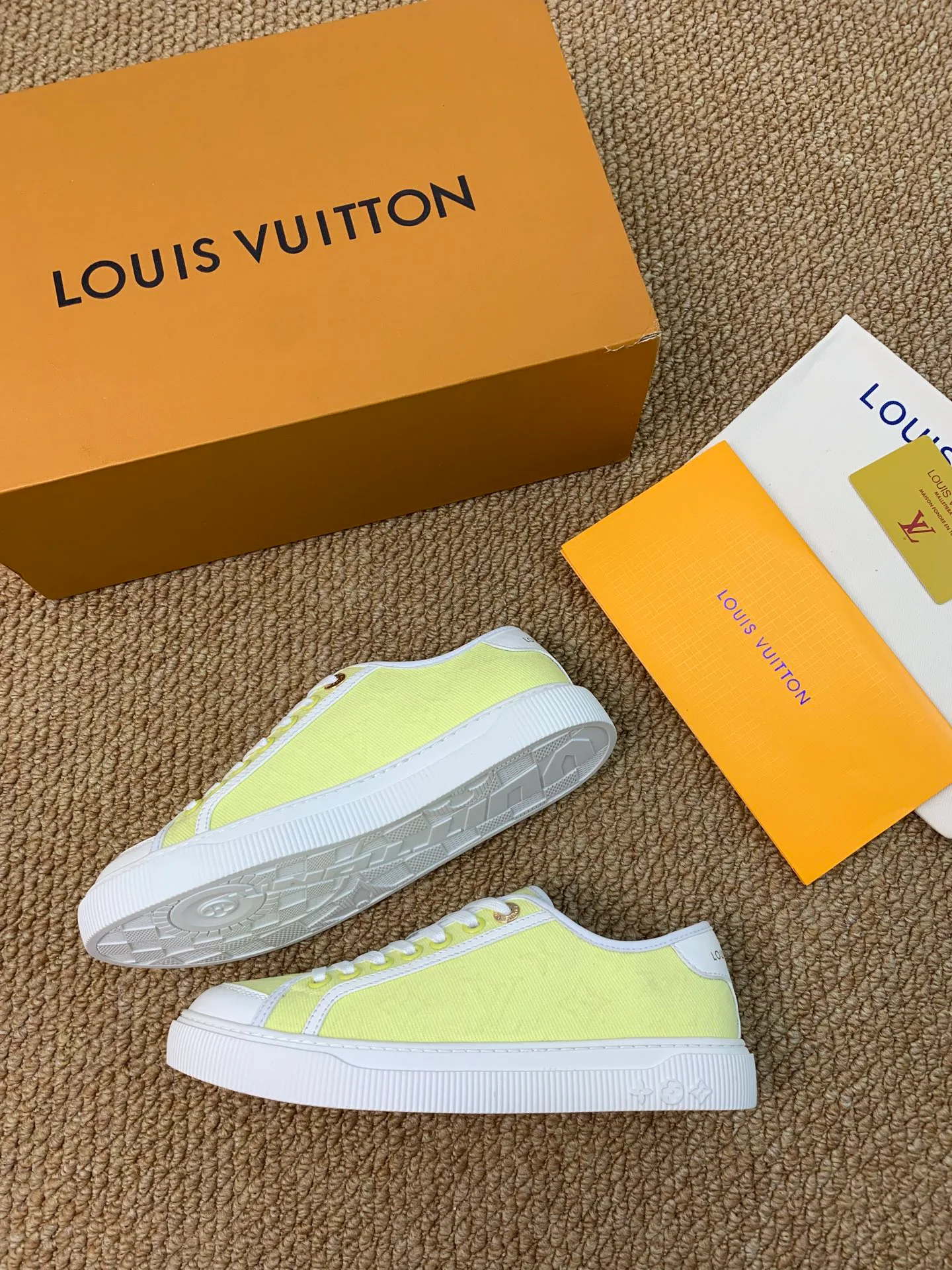 Кроссовки Женские Louis Vuitton 17545205