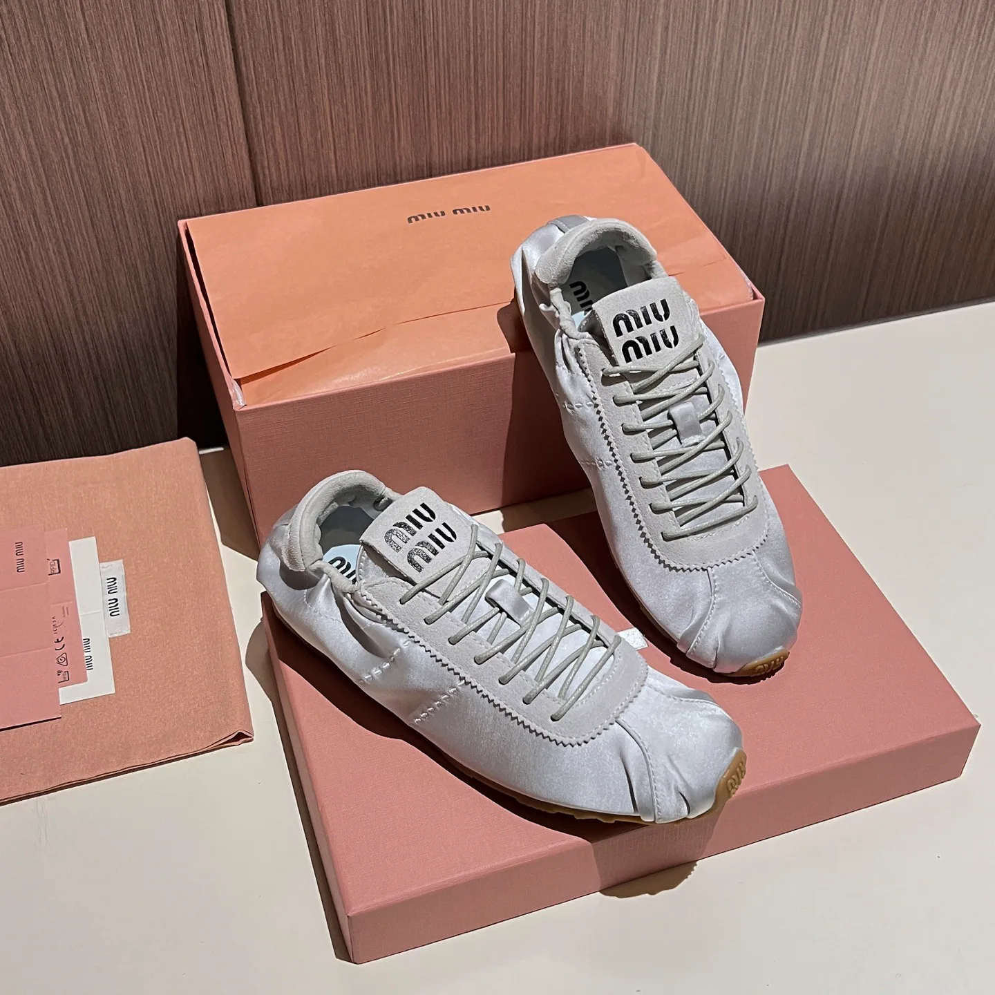 Кроссовки Женские Miu Miu 17968599