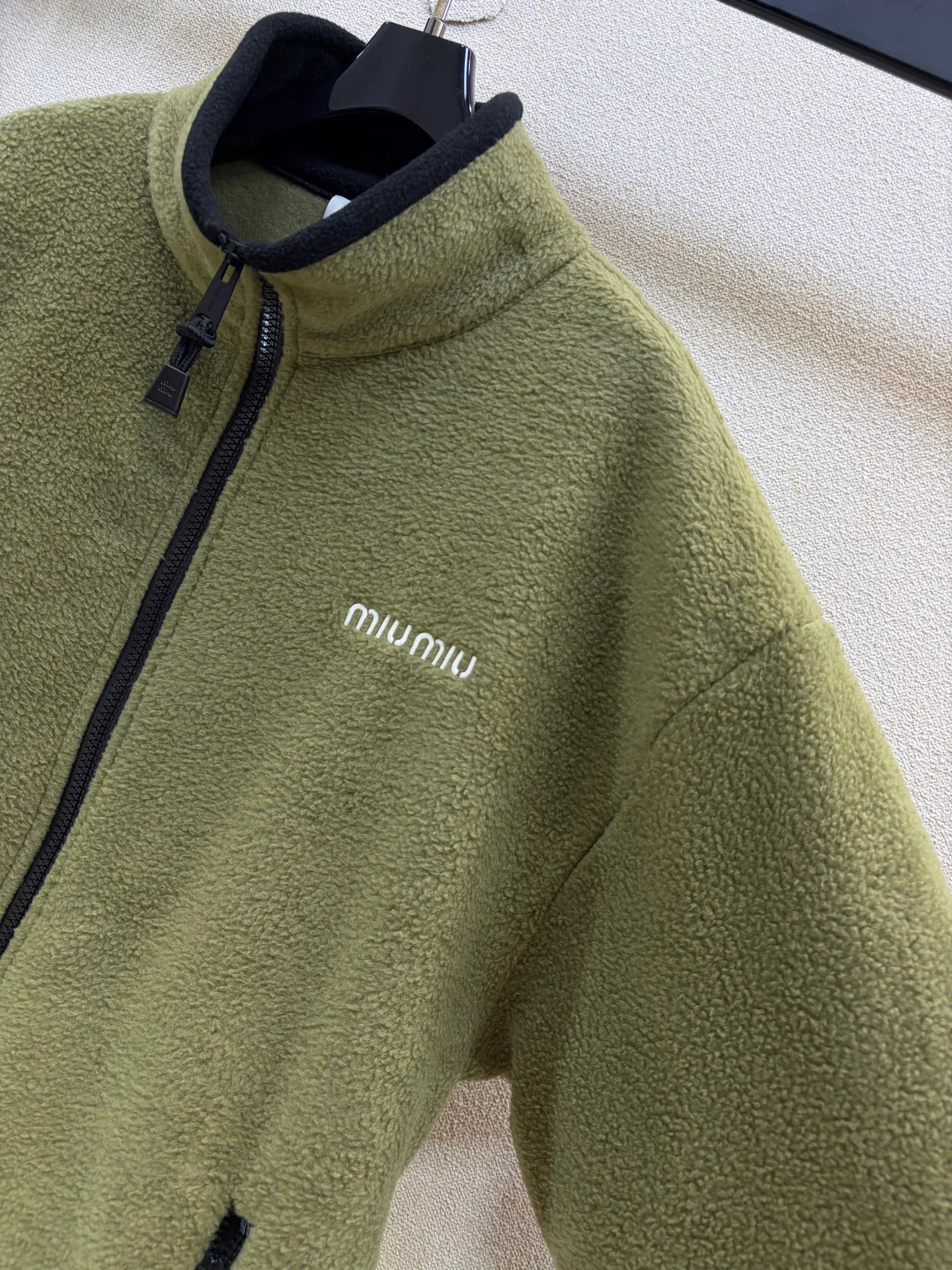 Куртки И Пуховики Женские Miu Miu 18408061