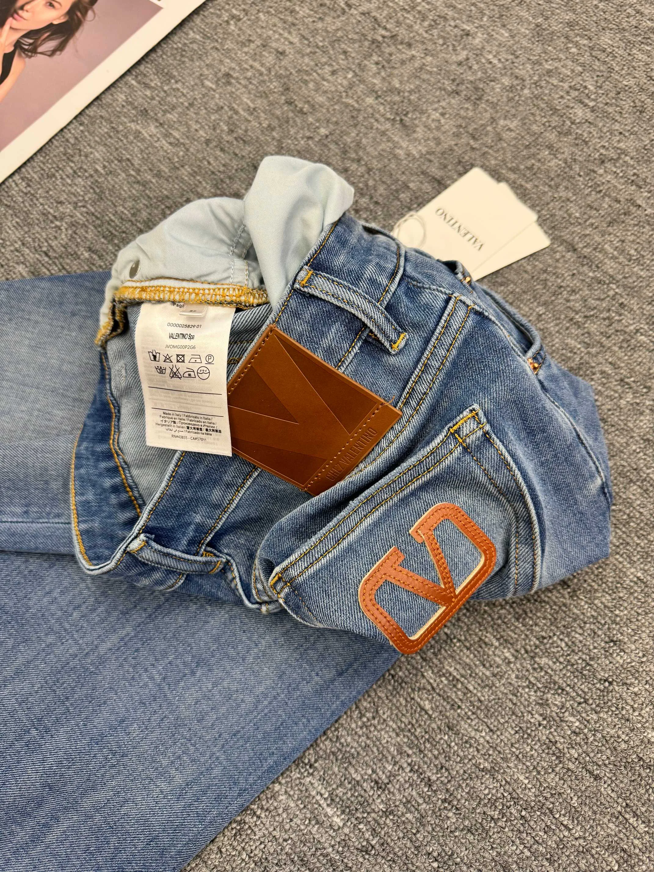 Джинсы Женские Valentino 11676733