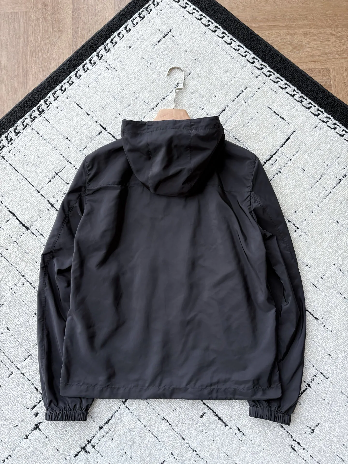 Куртки И Пуховики Мужские Prada 11736407