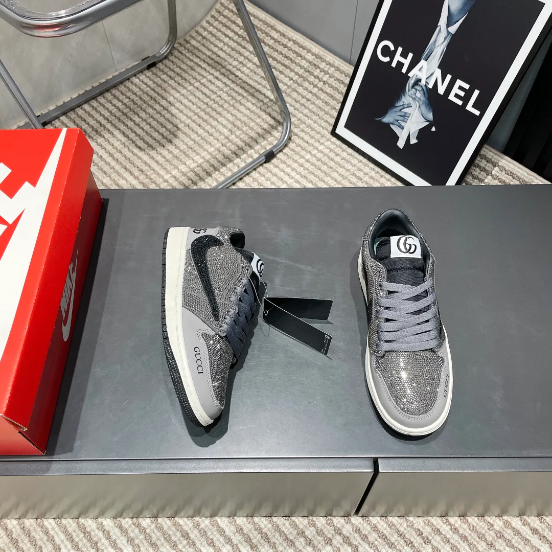 Кроссовки Женские Gucci 209025