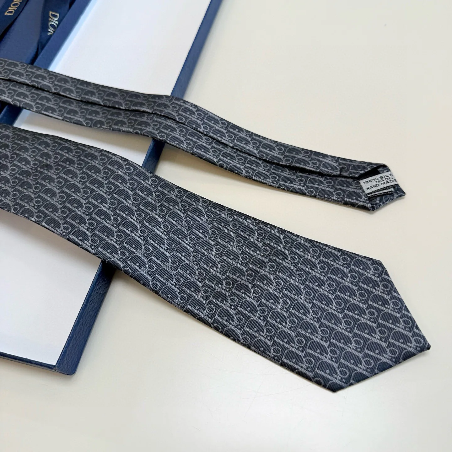 Платки Christian Dior 10695738