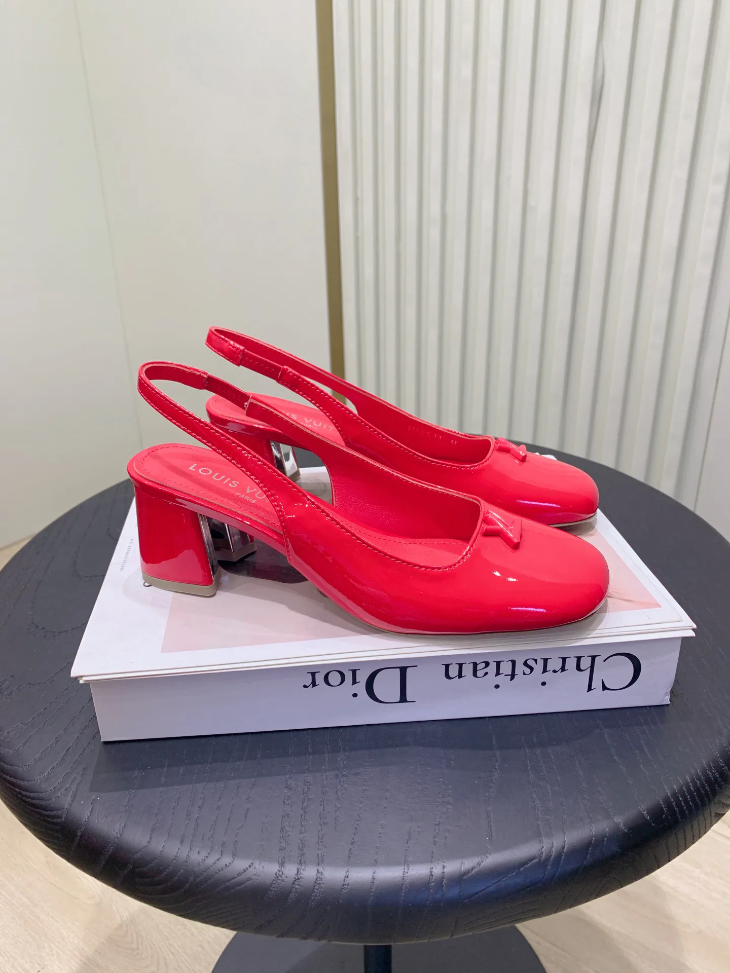 Босоножки Женские Louis Vuitton 1834438