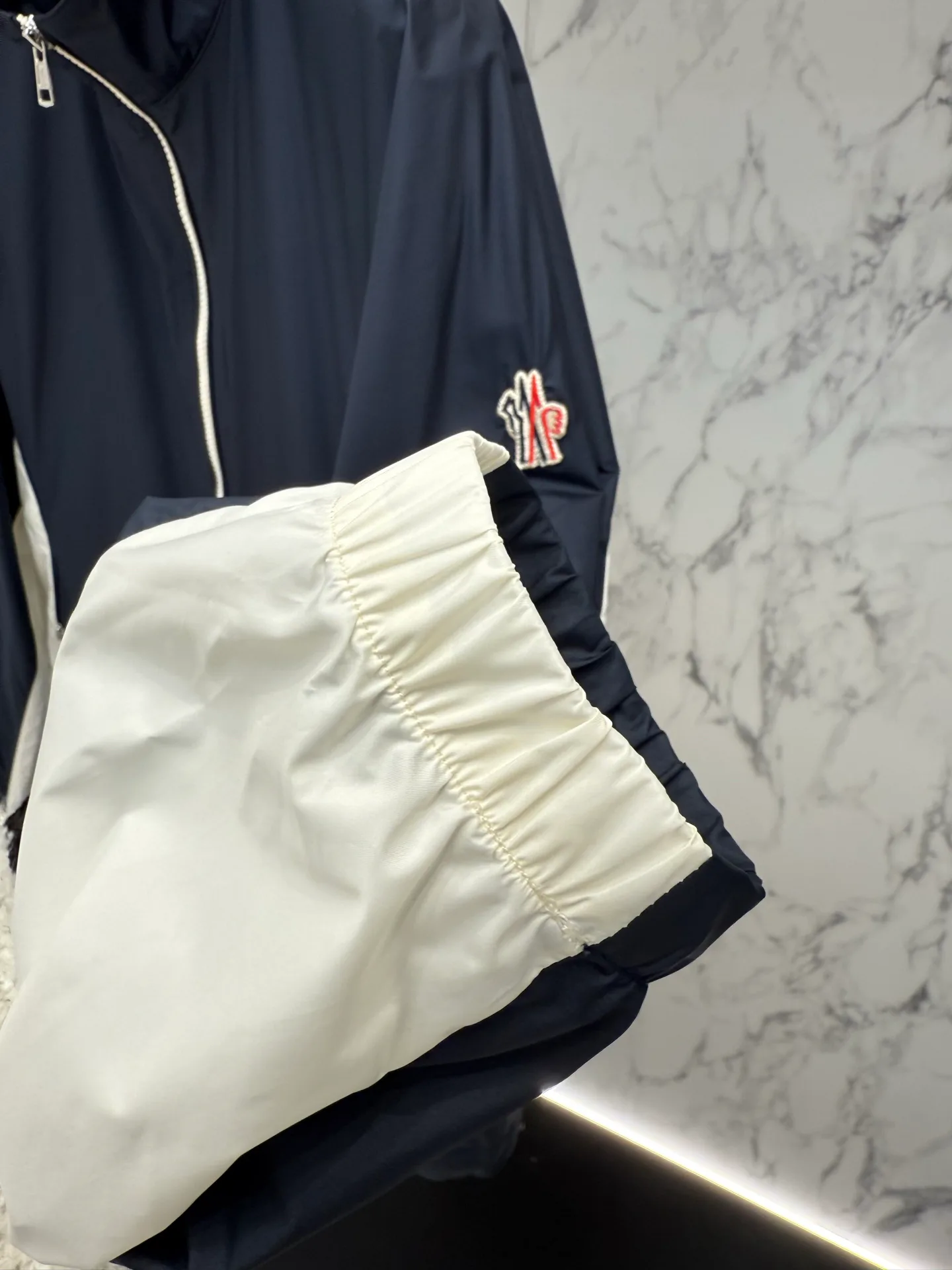 Куртки И Пуховики Мужские Moncler 11512962