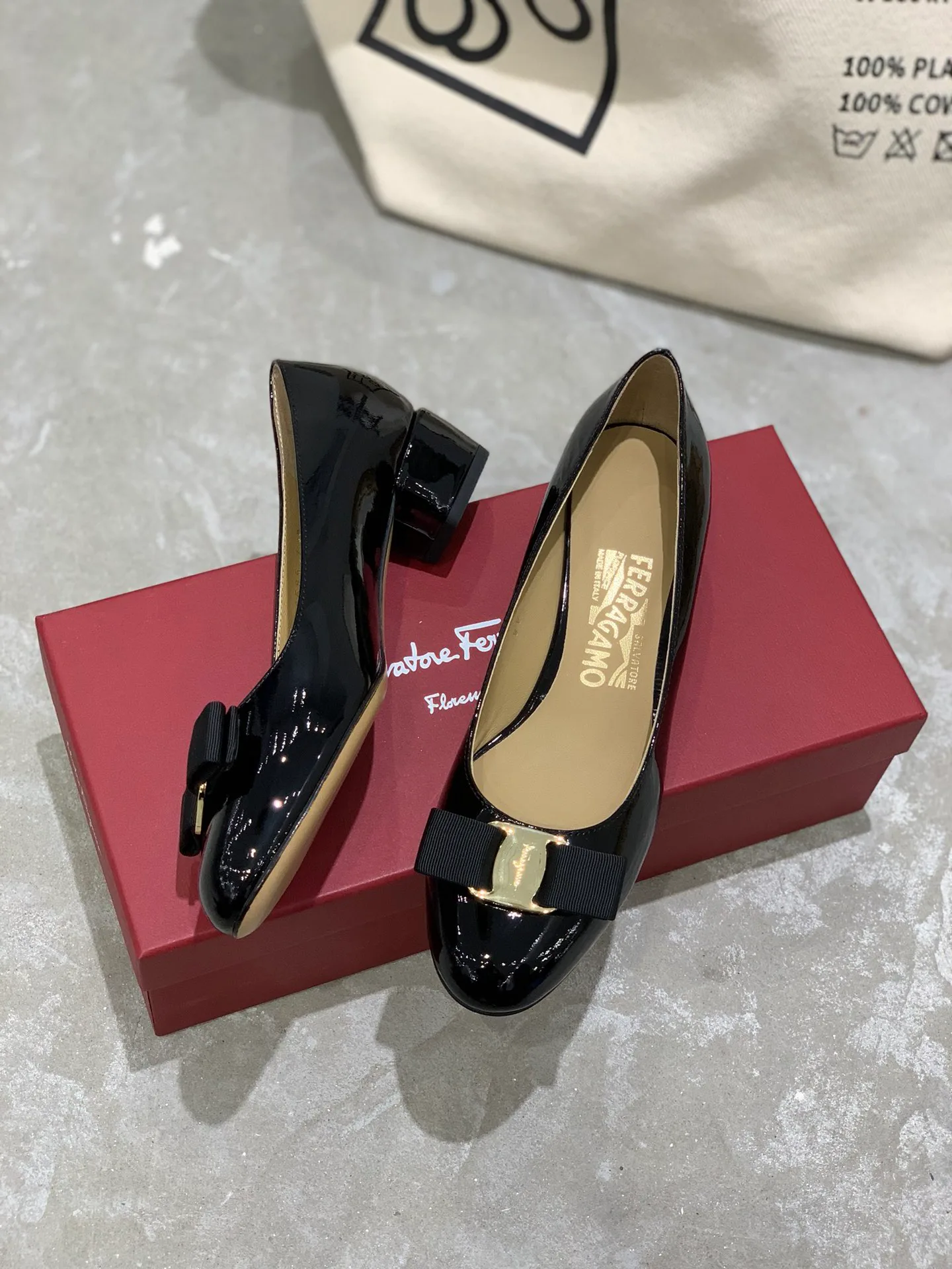Балетки Женские Salvatore Ferragamo 18340668