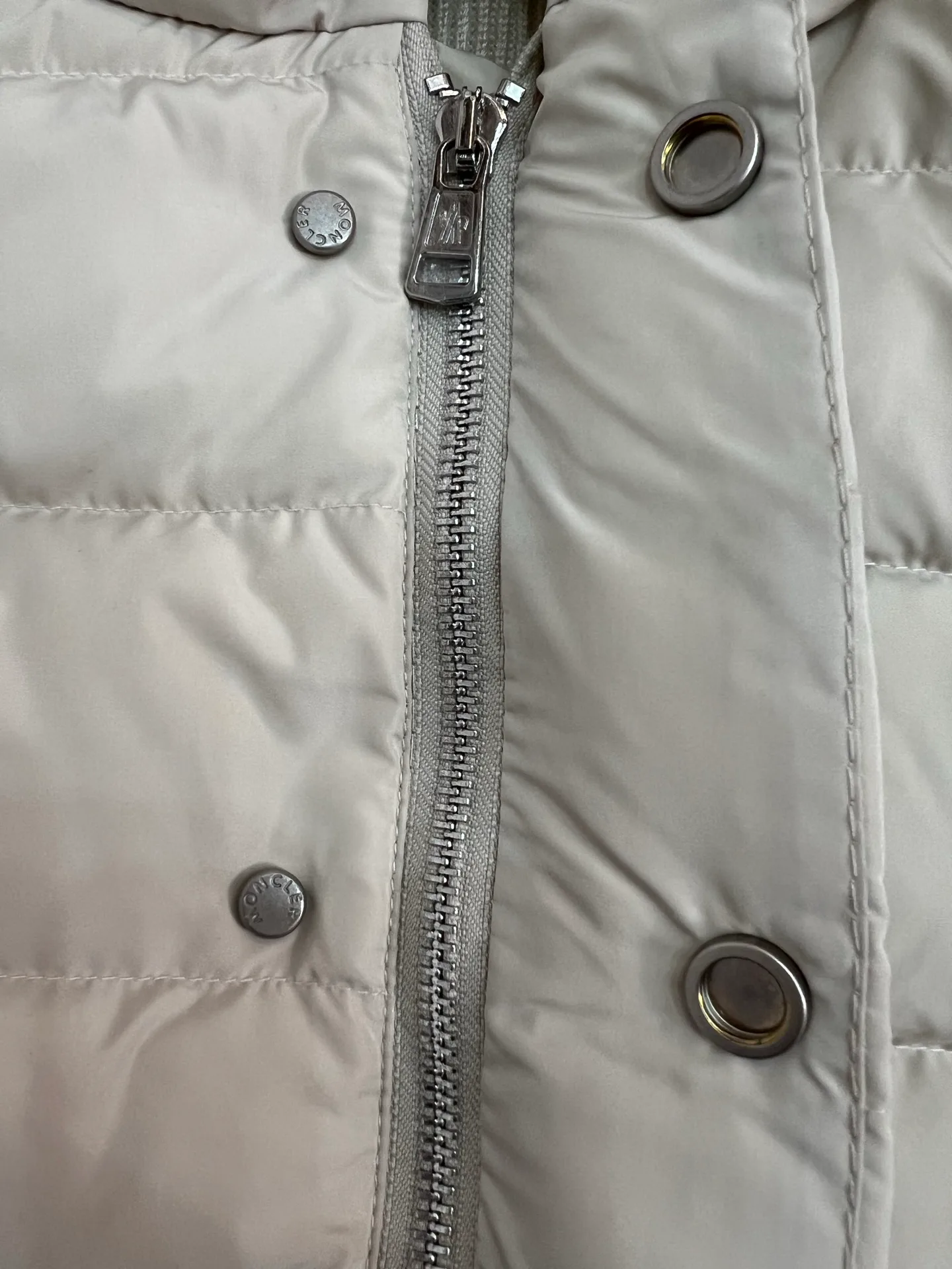 Куртки И Пуховики Женские Moncler 18599836