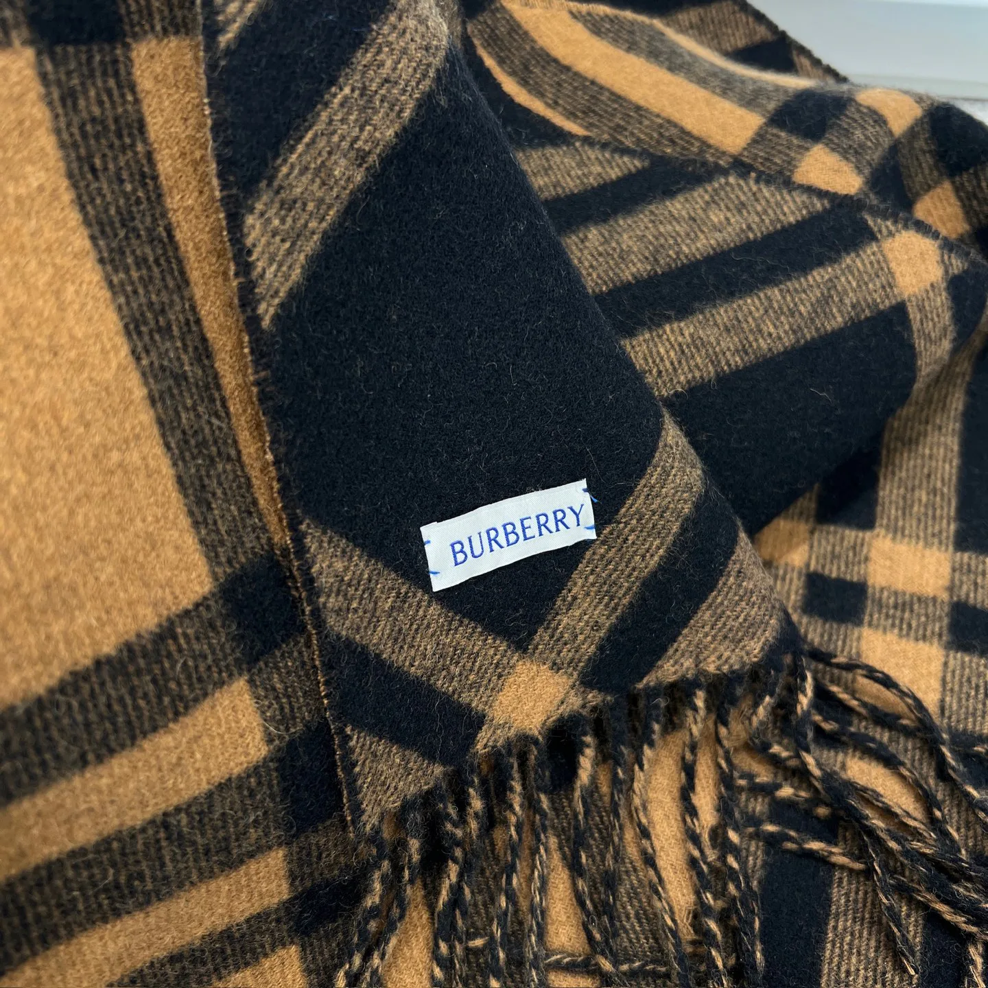 Шарфы Burberry 17945527