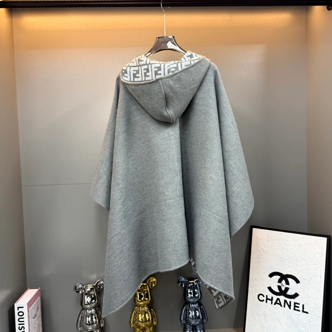 Пальто Женские Fendi 18518806