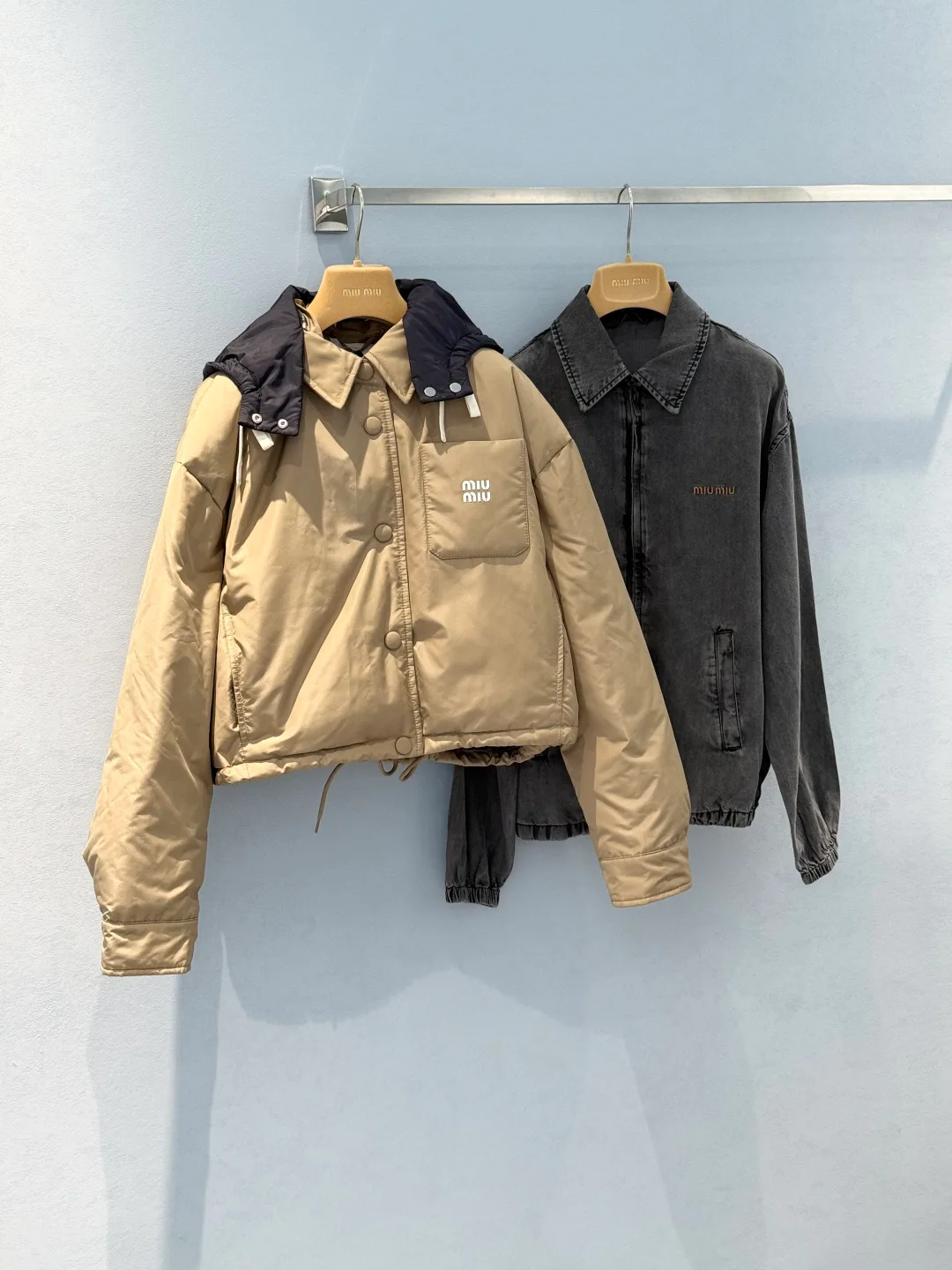 Куртки И Пуховики Женские Miu Miu 18826626