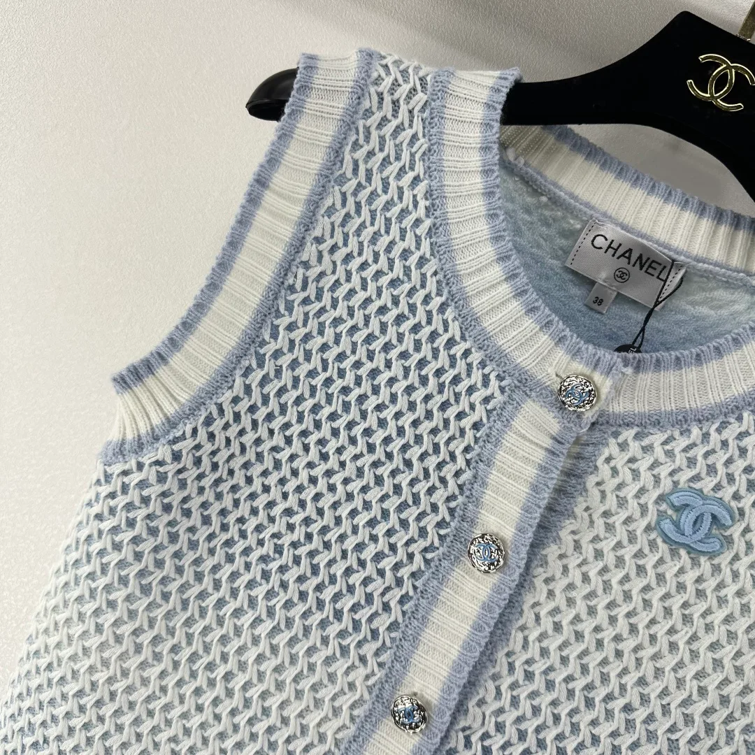 Жилеты Женские Chanel 11342852