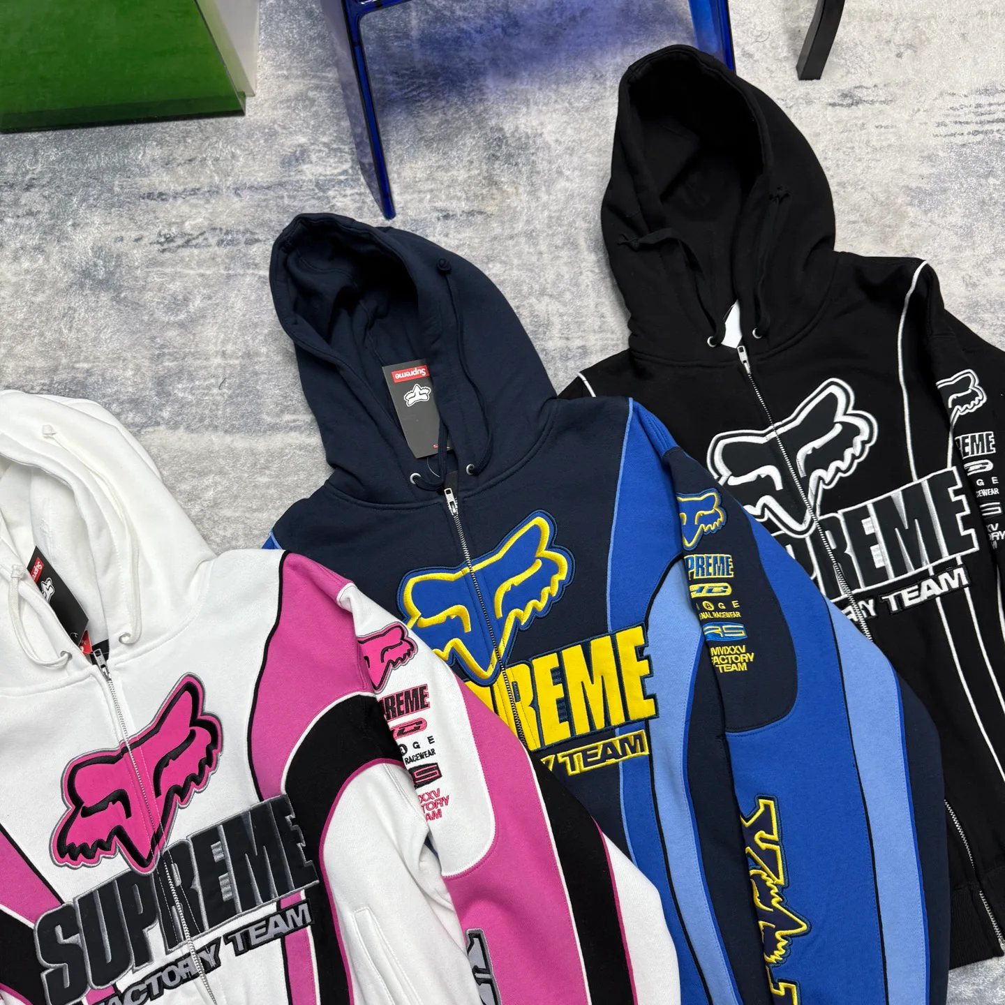 Свитшоты И Худи Женские Supreme 5379243