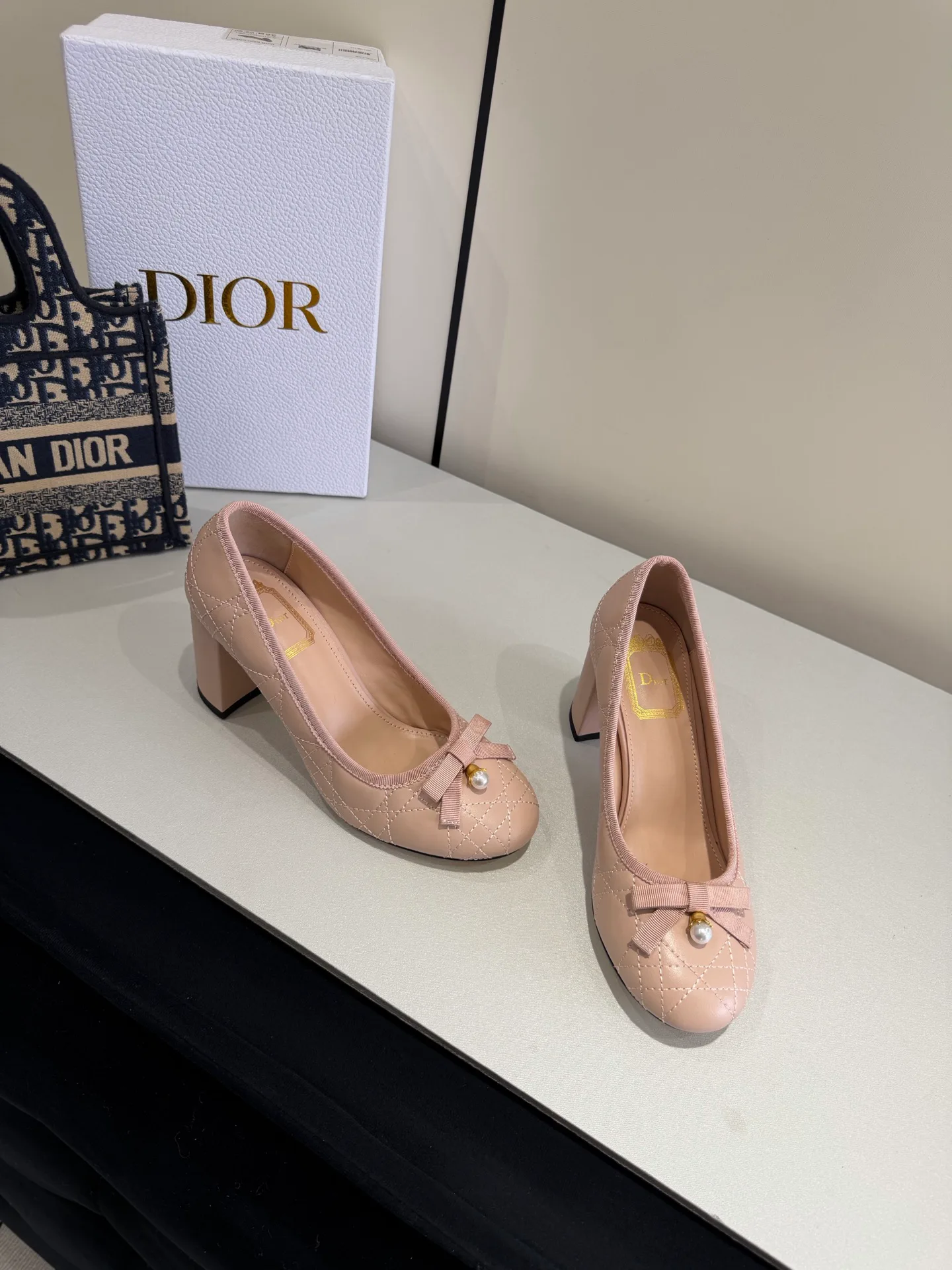 Туфли Женские Christian Dior 18369750