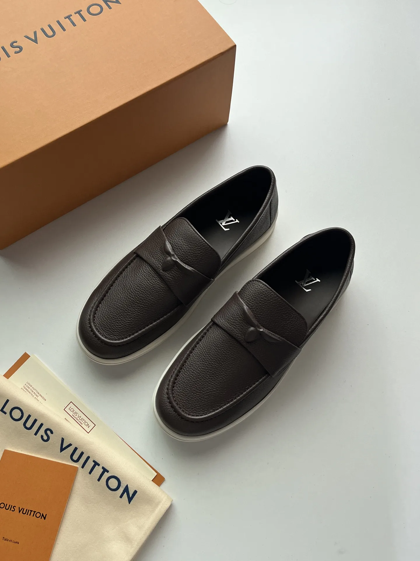 Лоферы И Туфли Мужские Louis Vuitton 17954809