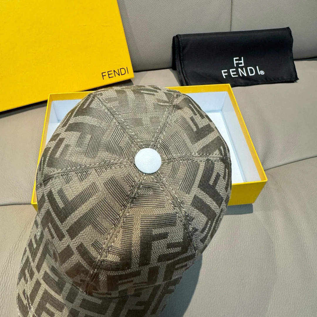 Головные Уборы Fendi 11362246