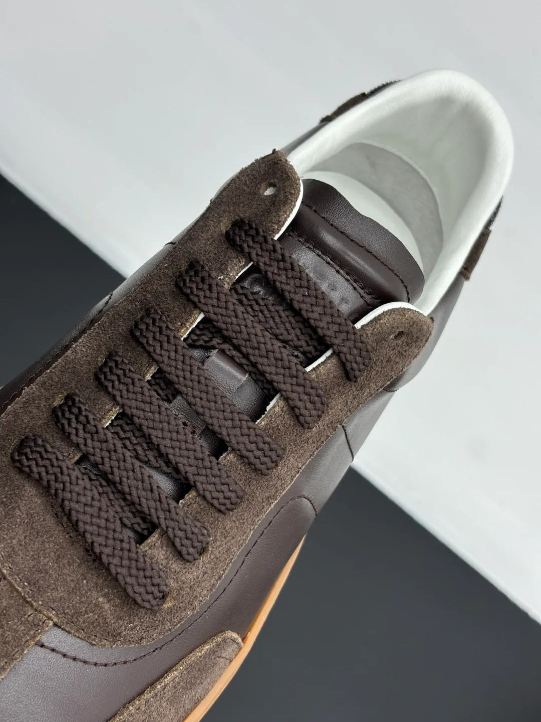 Кроссовки Женские Brunello Cucinelli 18707427