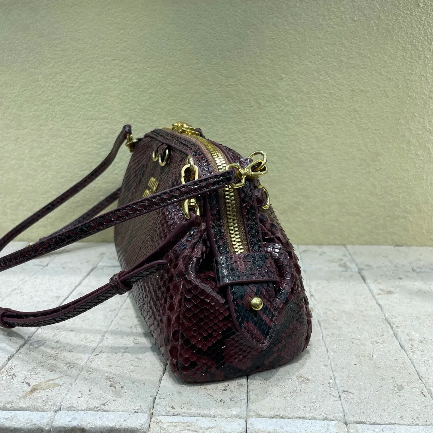 Классические Сумки Женские Miu Miu 12702925