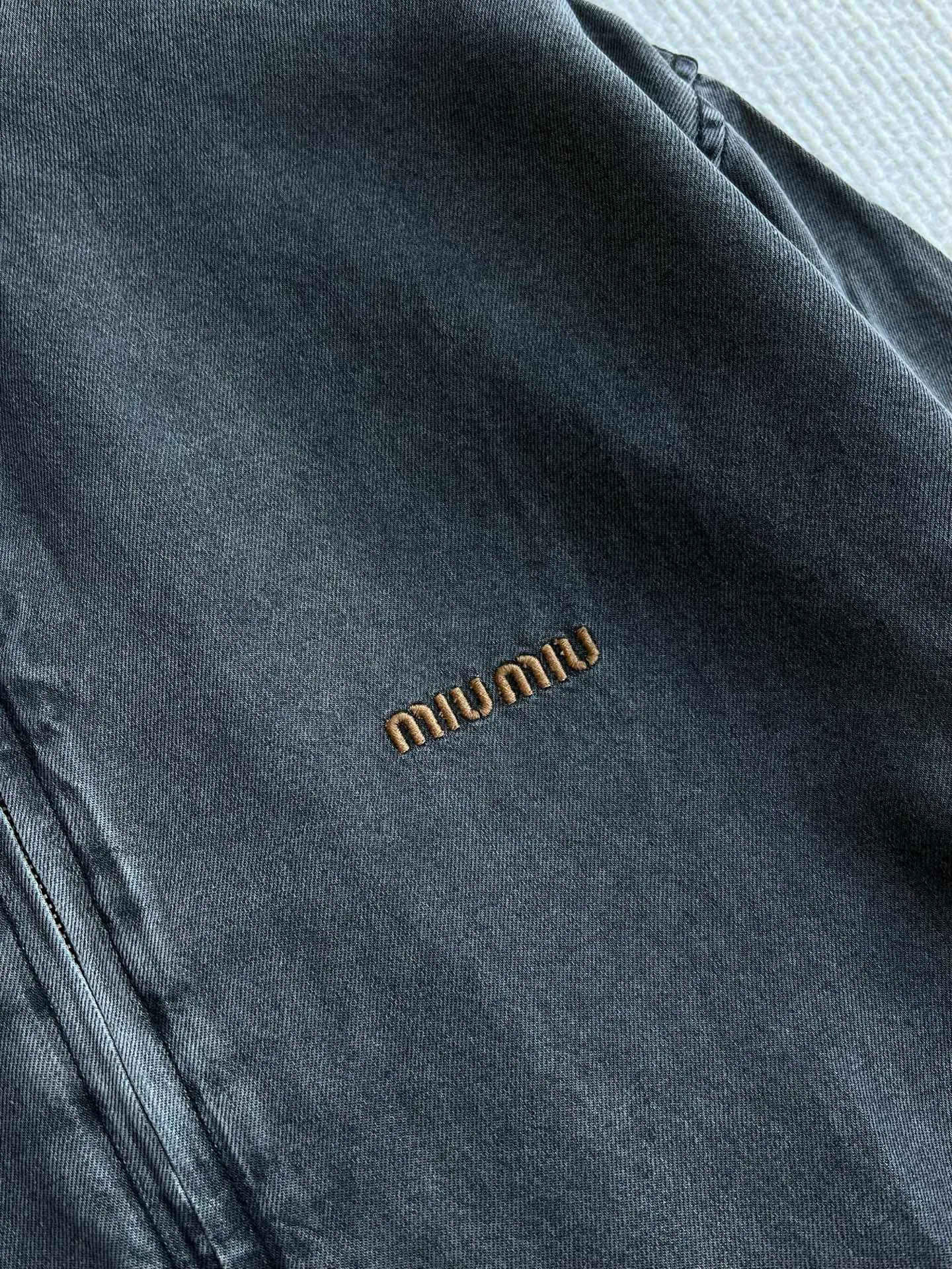 Куртки И Пуховики Женские Miu Miu 18046823
