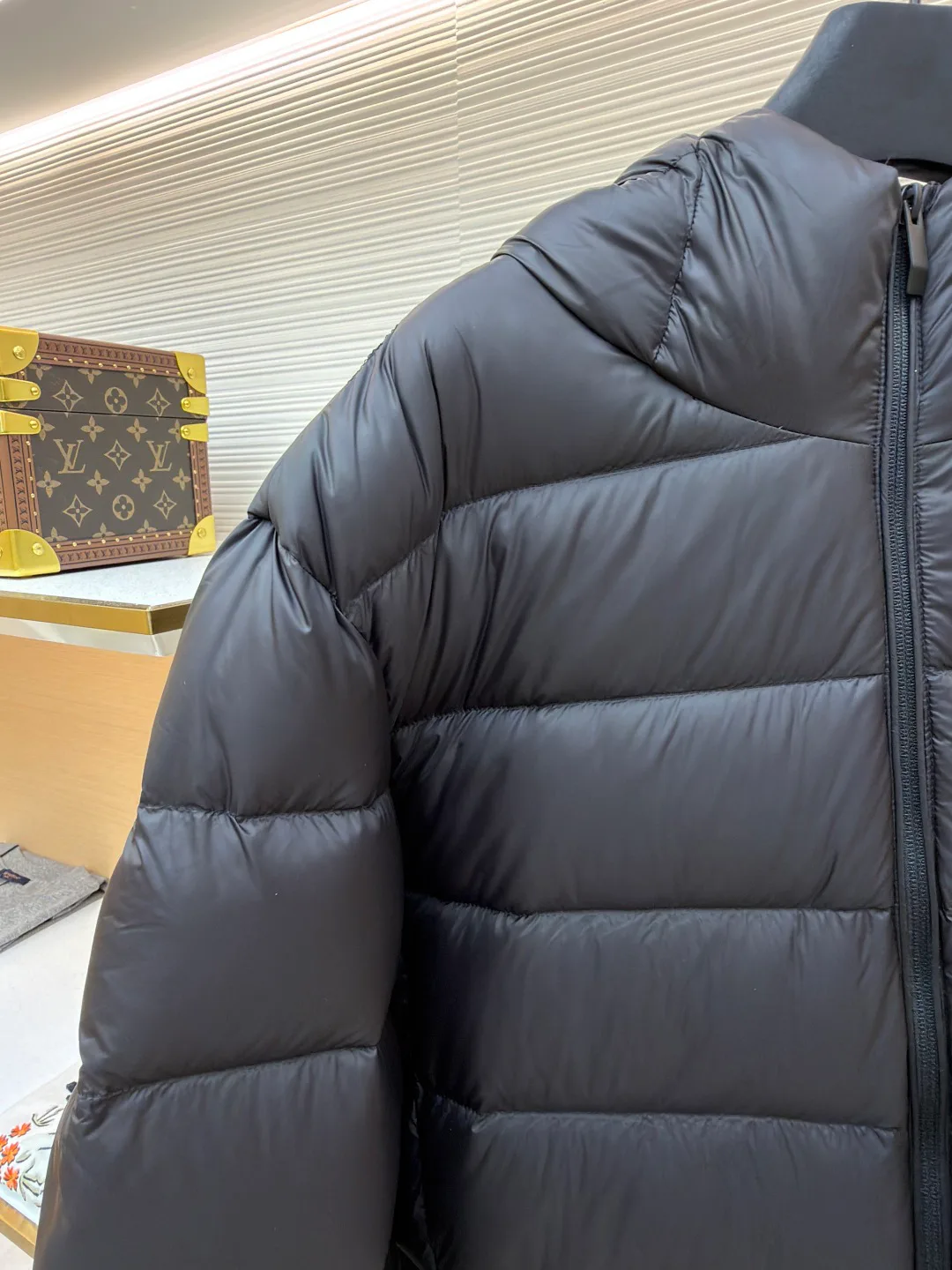 Куртки И Пуховики Мужские Moncler 339650