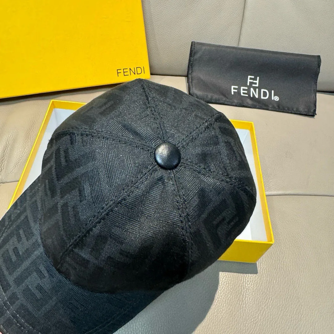 Головные Уборы Fendi 18105228