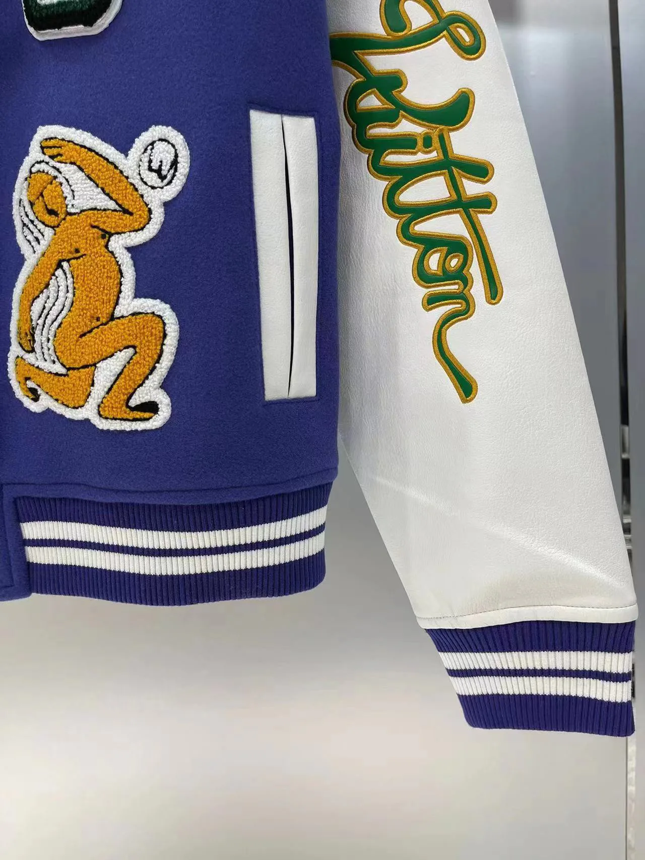 Куртки И Пуховики Женские Louis Vuitton 12842375