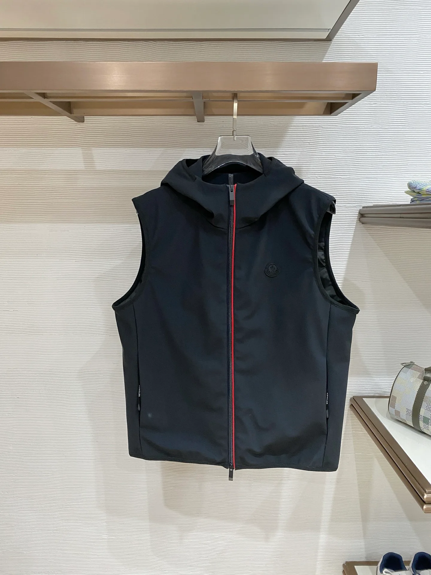 Жилеты Мужские Moncler 15336674