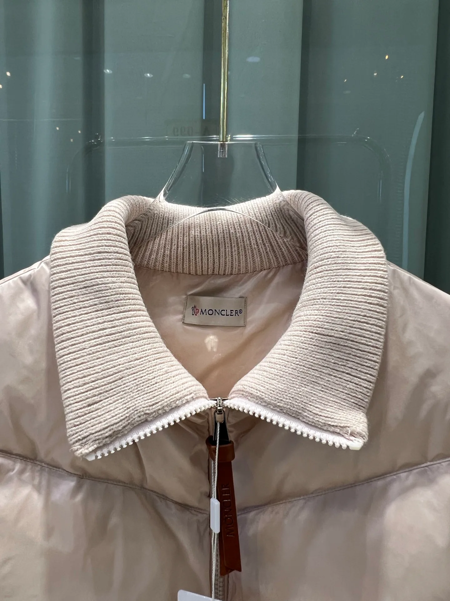 Куртки И Пуховики Женские Moncler 766758