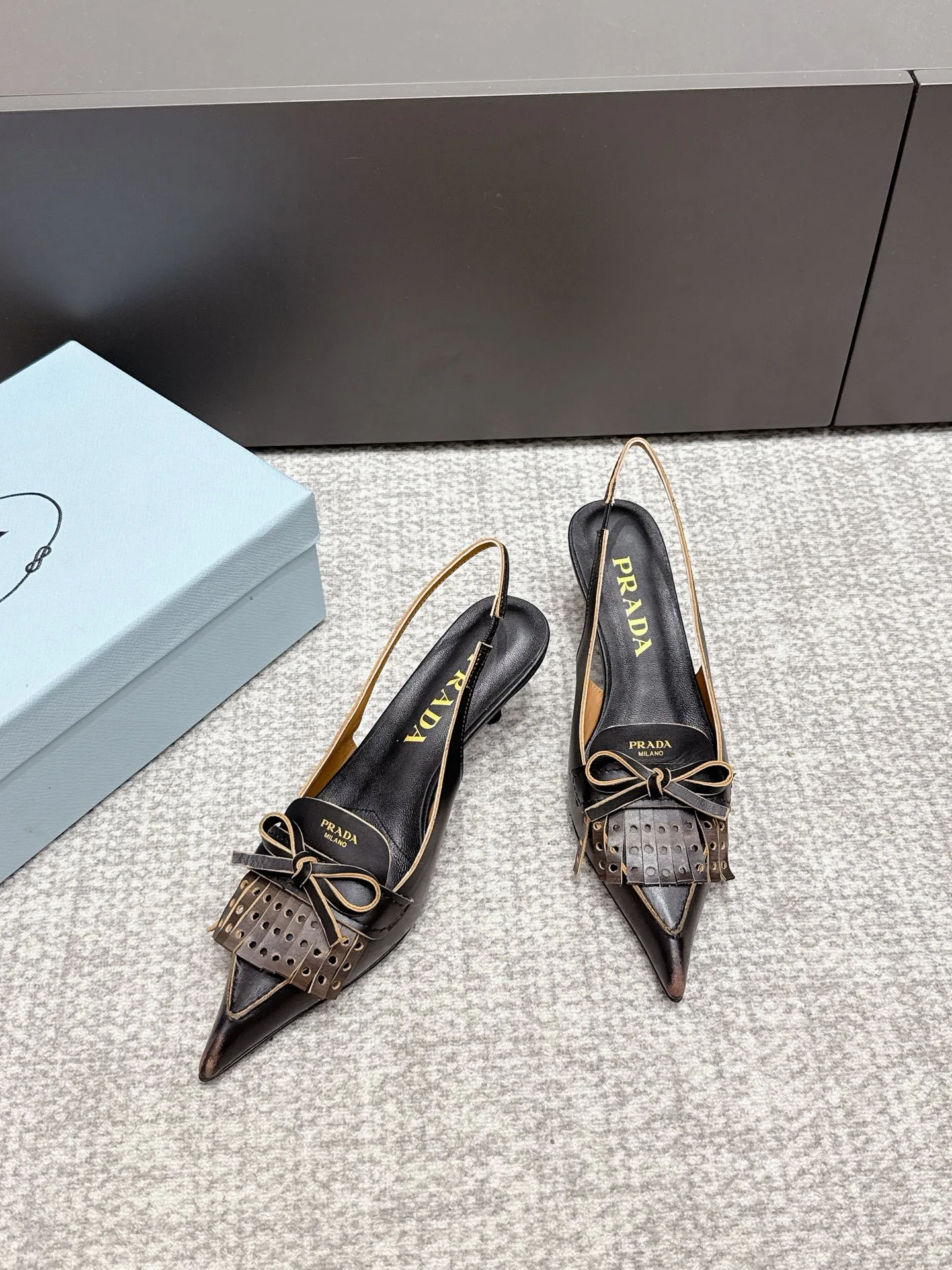 Туфли Женские Prada 13540595