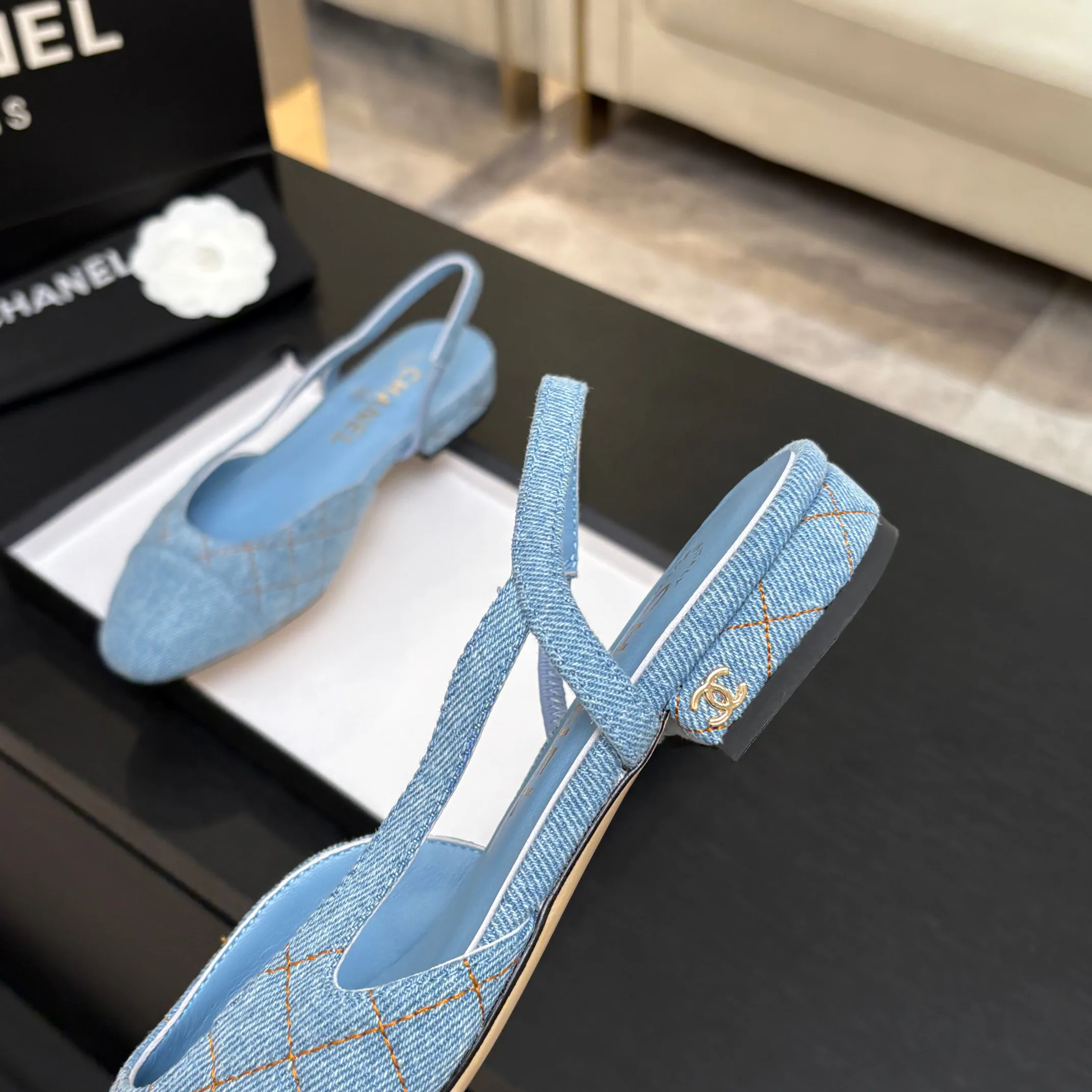 Босоножки Женские Chanel 18737283