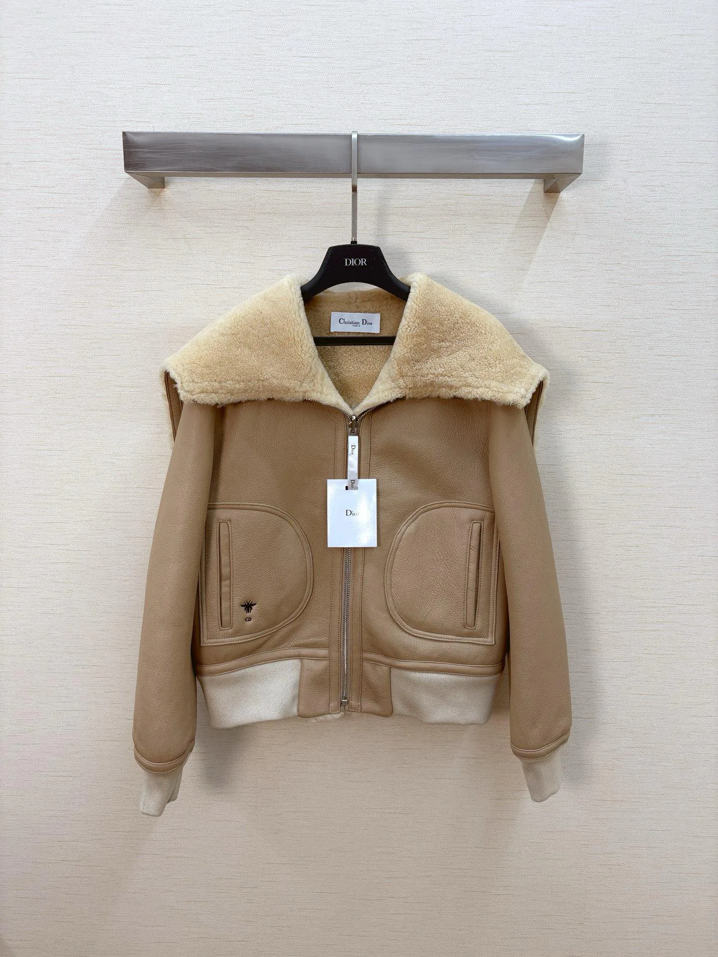 Кожаные Куртки И Дублёнки Женские Christian Dior 1069506