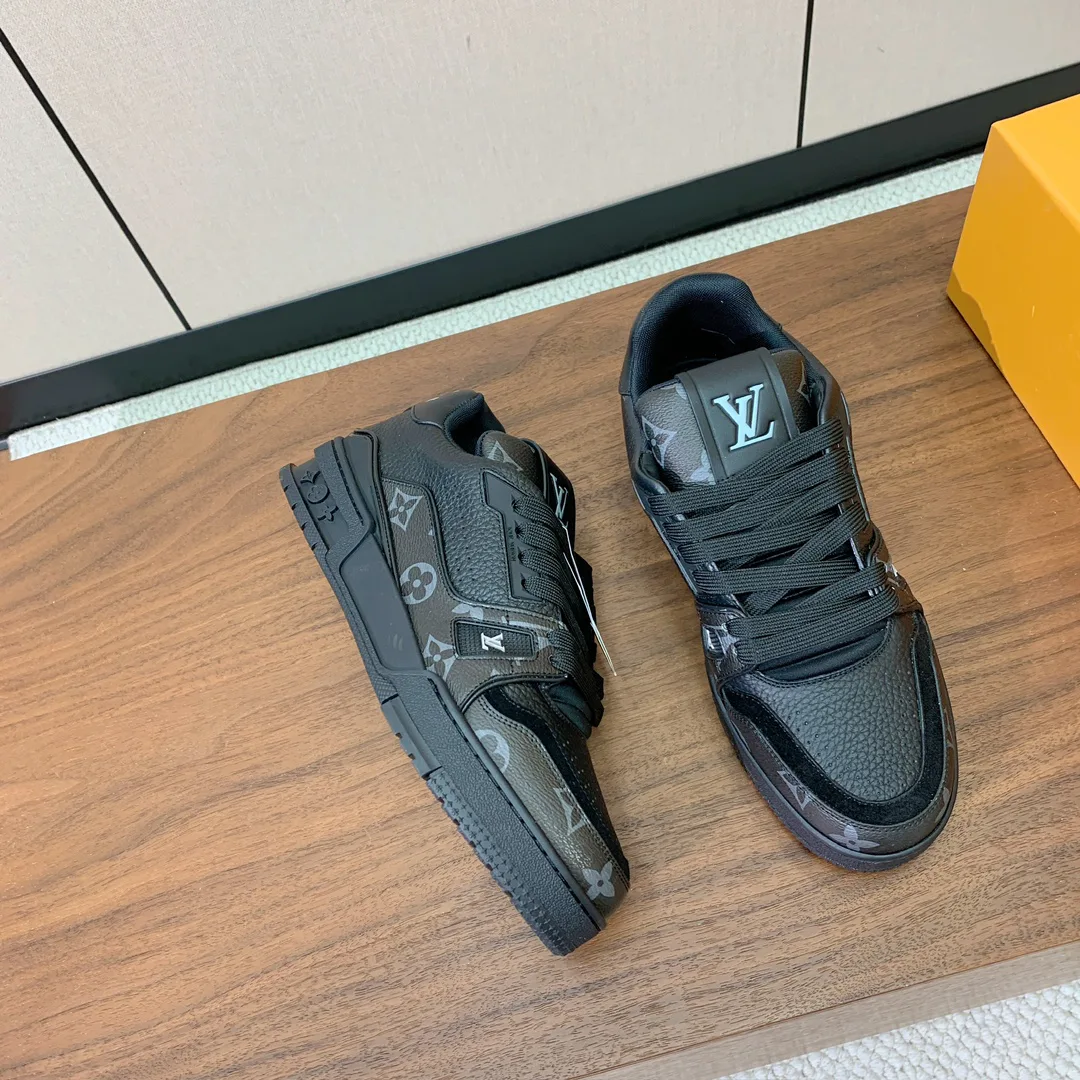 Кроссовки Женские Louis Vuitton 10236180