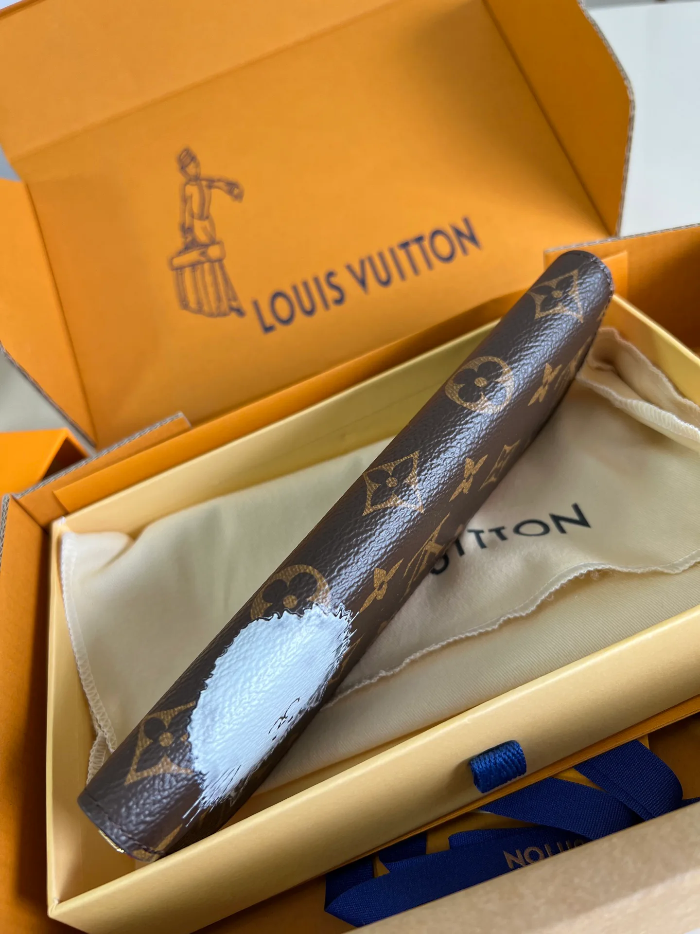 Клатчи Женские Louis Vuitton 1327938