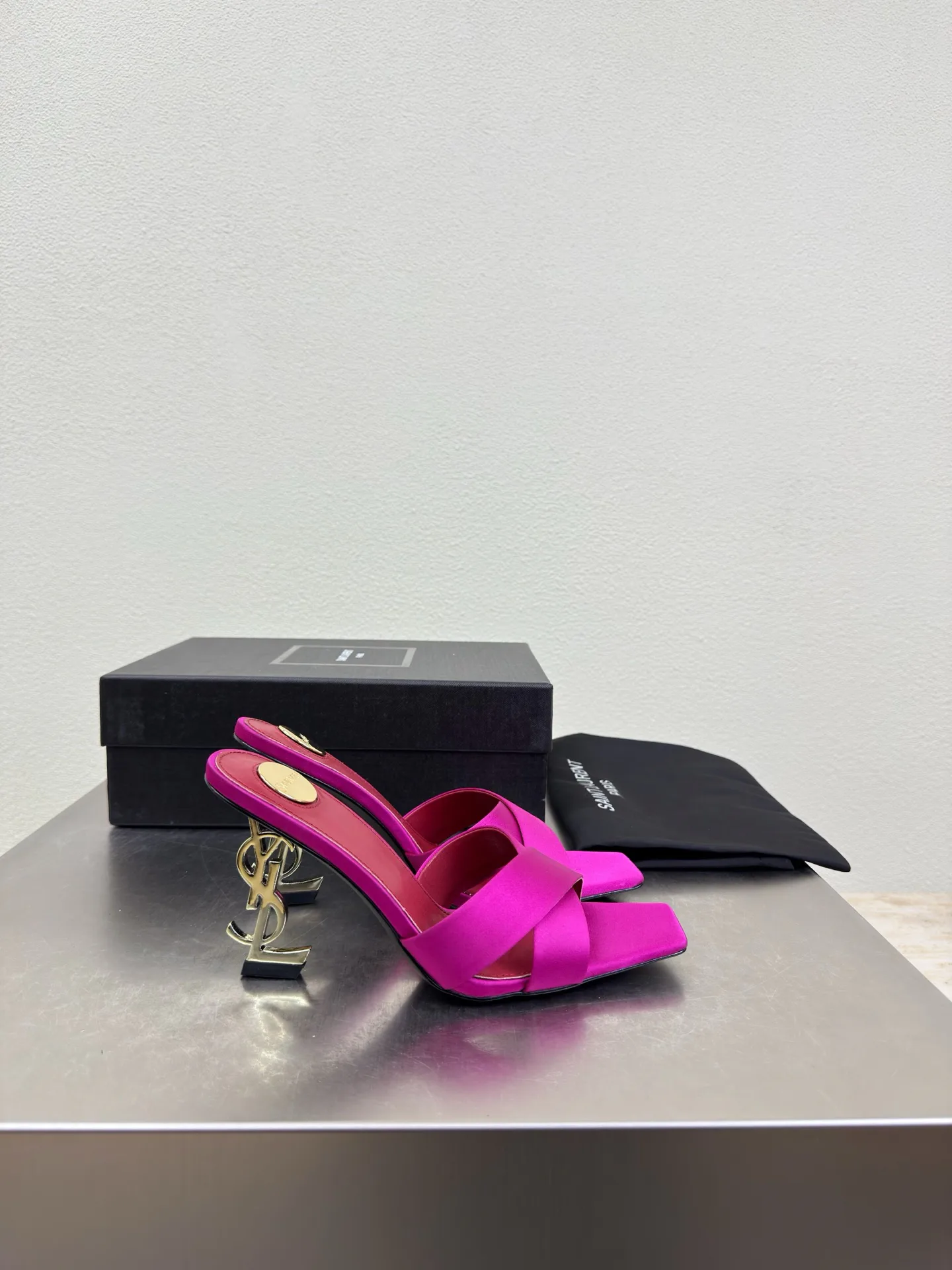 Босоножки Женские Saint Laurent 1693071