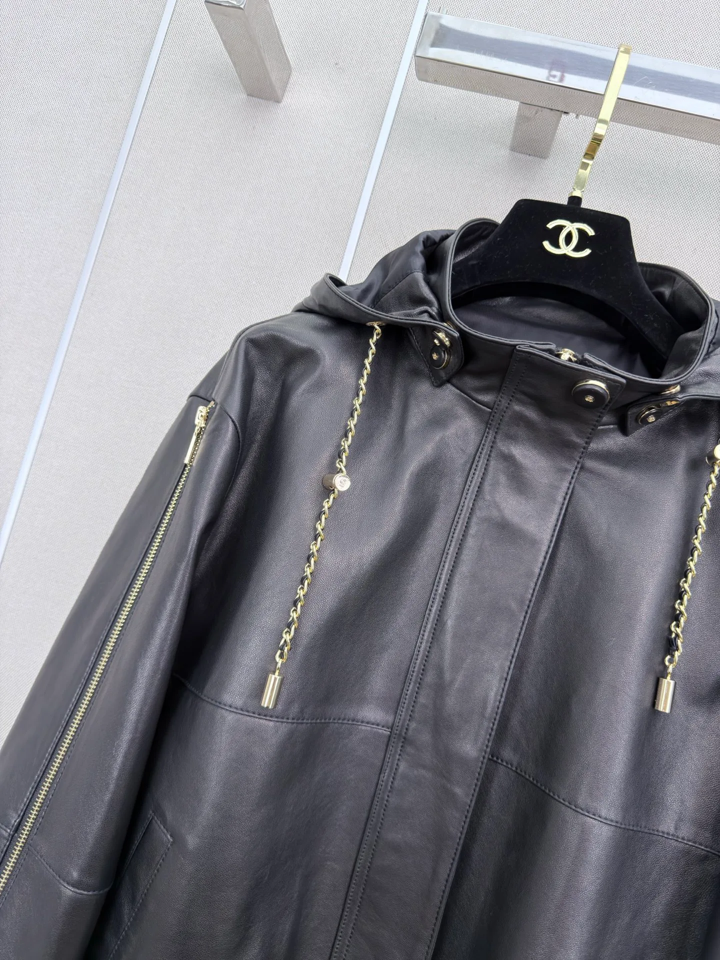 Кожаные Куртки И Дублёнки Женские Chanel 18138617